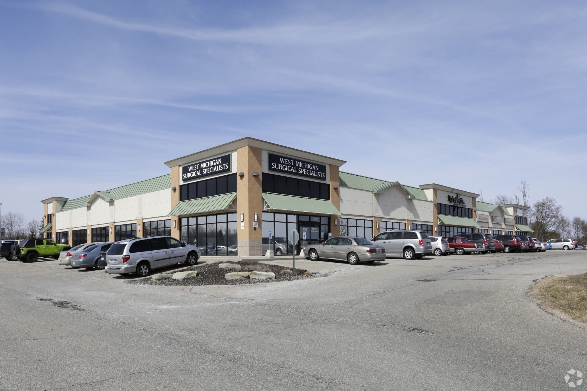 1011-1045 Gezon Pky SW, Wyoming, MI for Sale