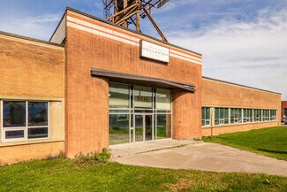 Montréal, QC undefined - 5415 Ch de la Côte-de-Liesse Montréal, QC undefined - 5415 Ch de la Côte-de-Liesse