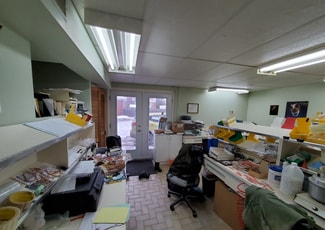 Laval, QC Storefront Retail/Residential - 3994 Boul Saint-Martin O Laval, QC Storefront Retail/Residential - 3994 Boul Saint-Martin O