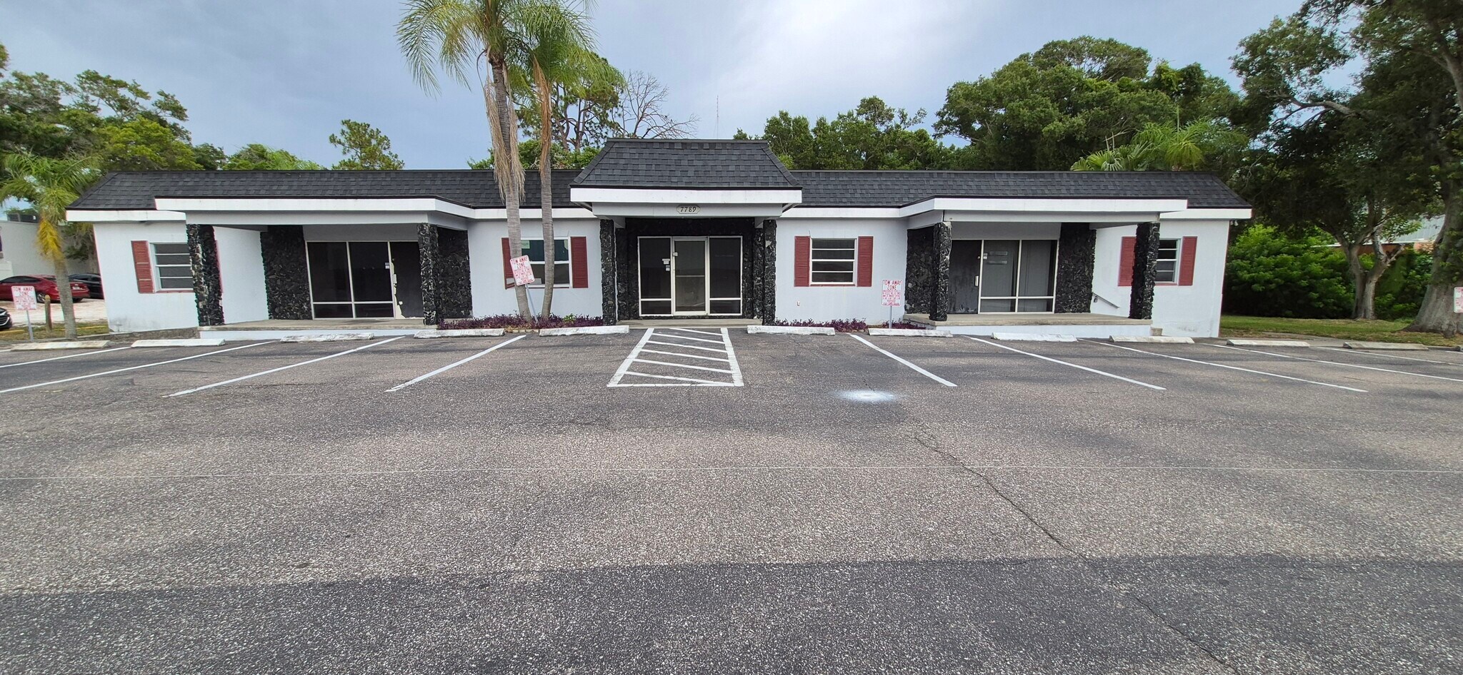7789 131st St, Seminole, FL for Sale