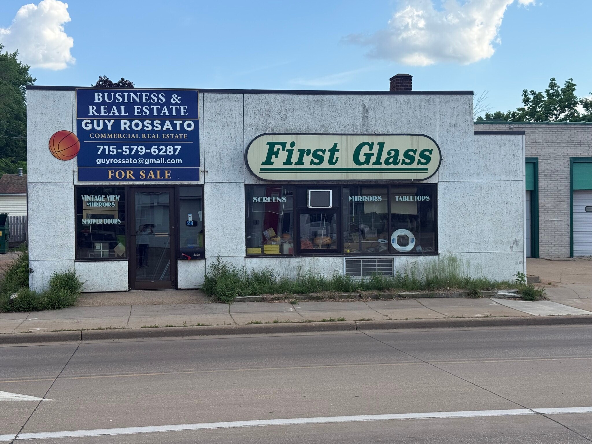 2209 Birch St, Eau Claire, WI for Sale