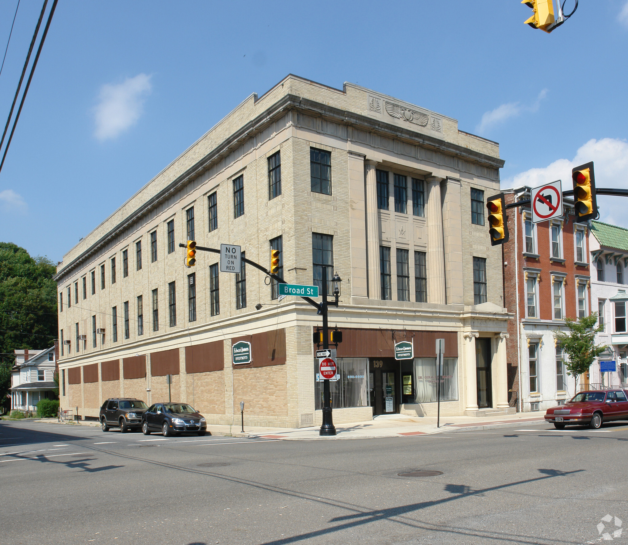 139 W Broad St, Tamaqua, PA for Sale