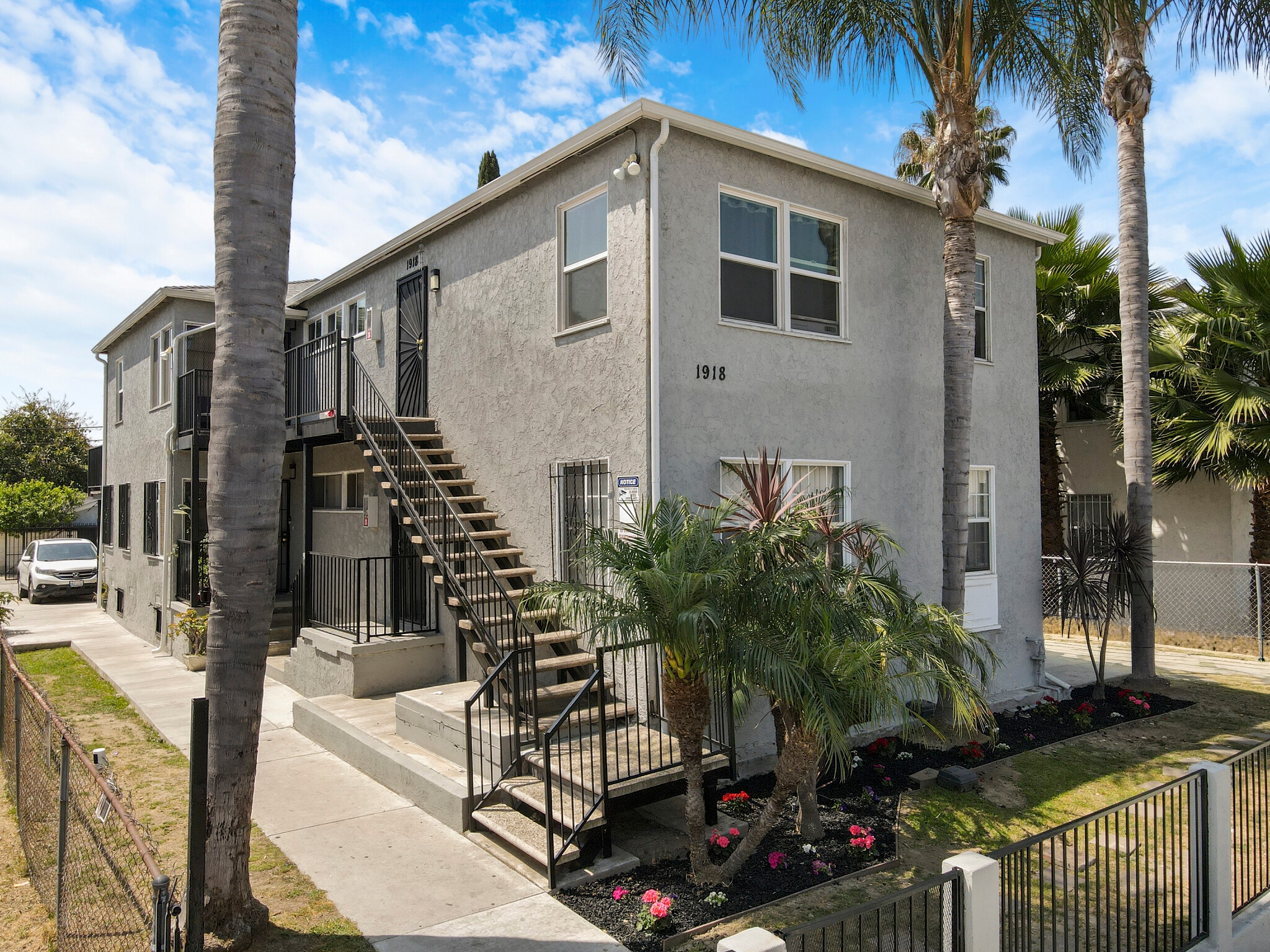 1920 W 35th St, Los Angeles, CA for Sale