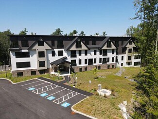 Cumberland Foreside, ME Apartments - 100 US Route 1