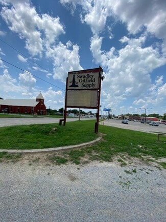 1500 E Hwy St  