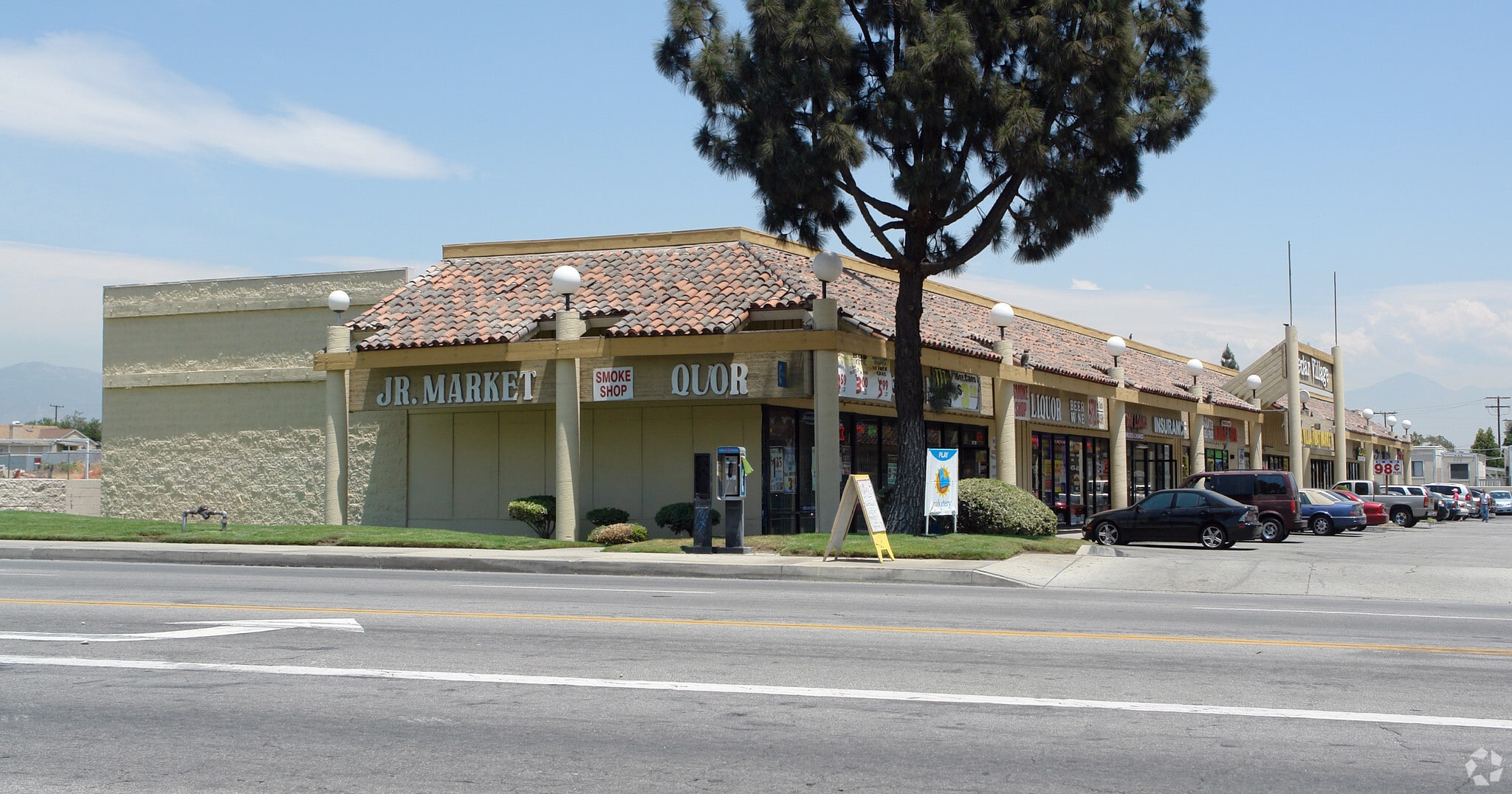 9960 Cedar Ave Bloomington, CA 92316 Shopping Center Property for