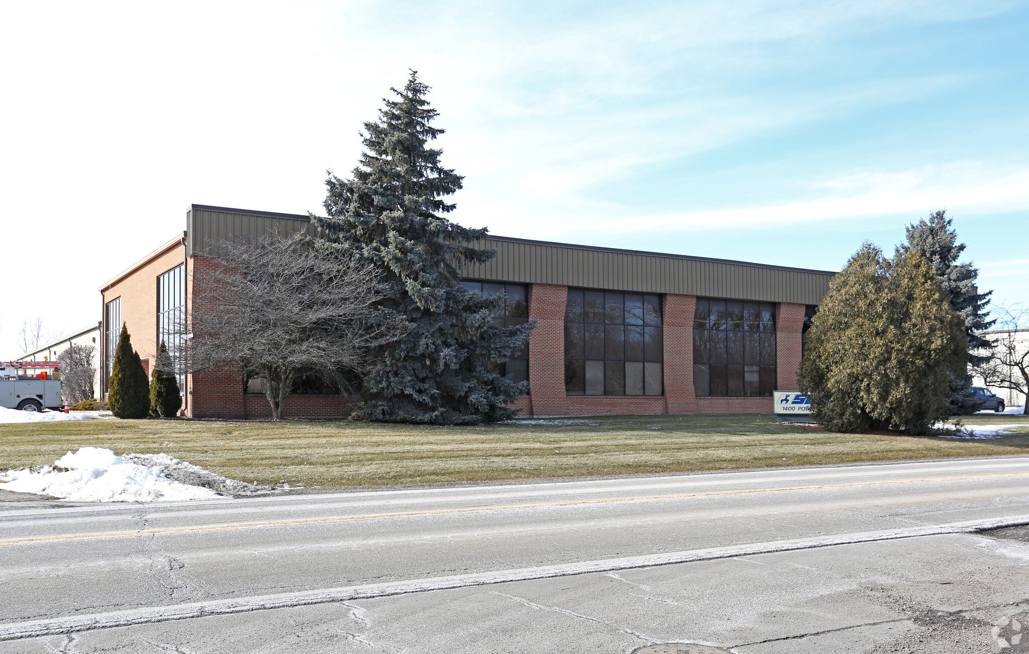 1400 Powis Rd, West Chicago, IL for Rent