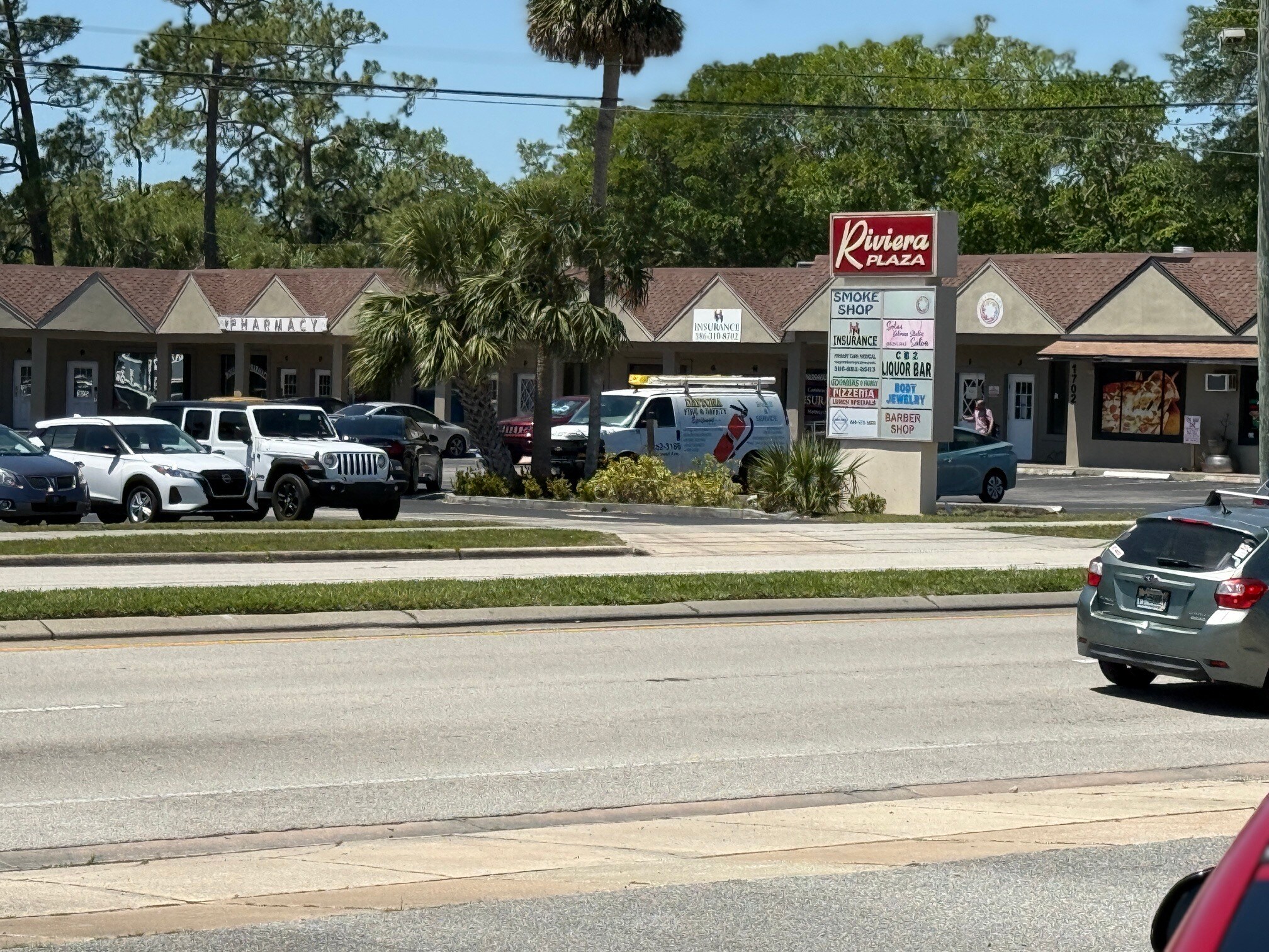 1700 Yonge St, Daytona Beach, FL for Rent