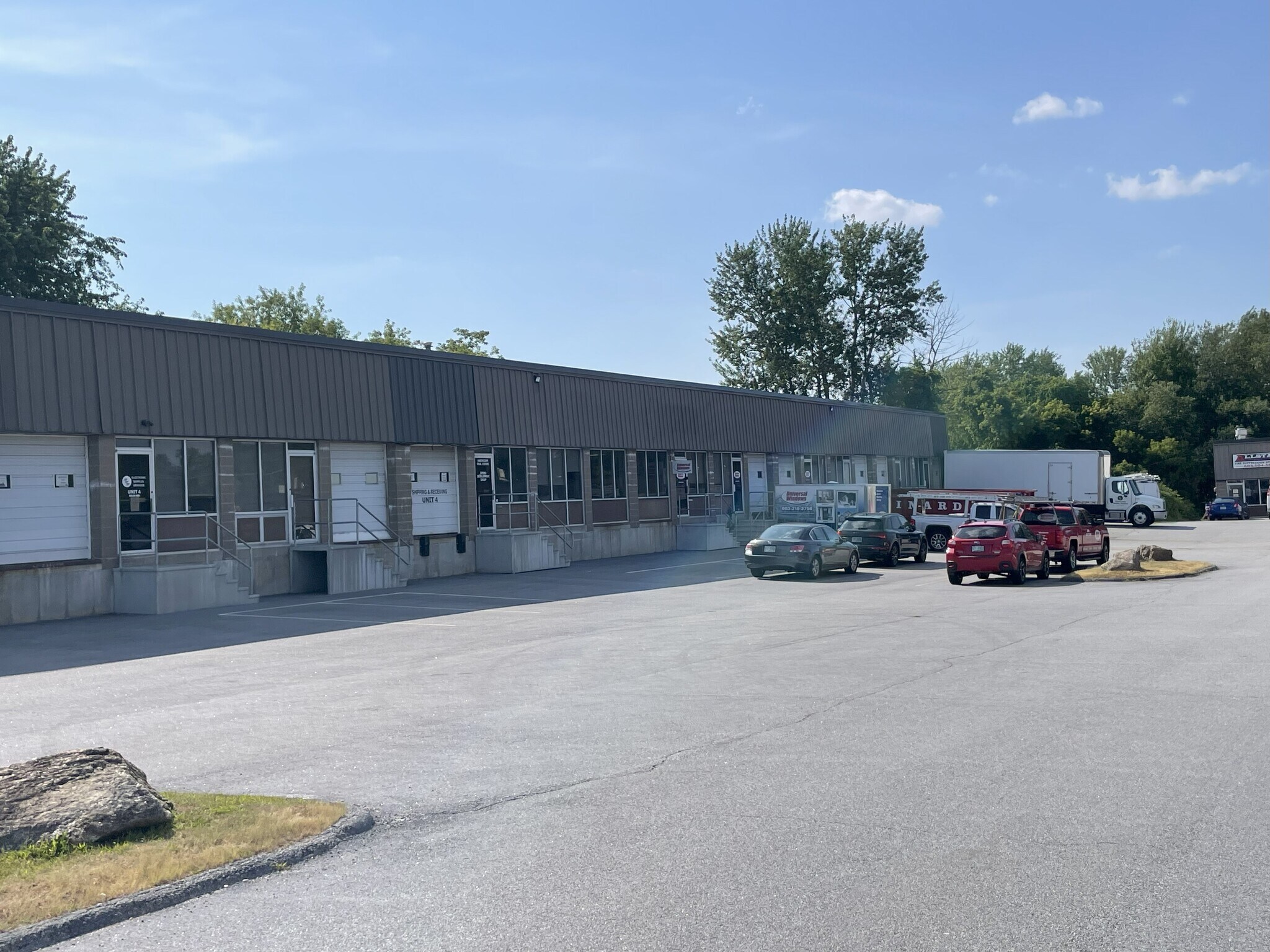 880 Candia Rd, Manchester, NH for Rent