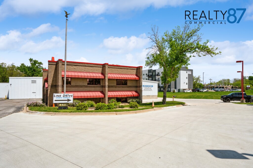 850 Twixt Town Rd NE, Marion, IA for Rent