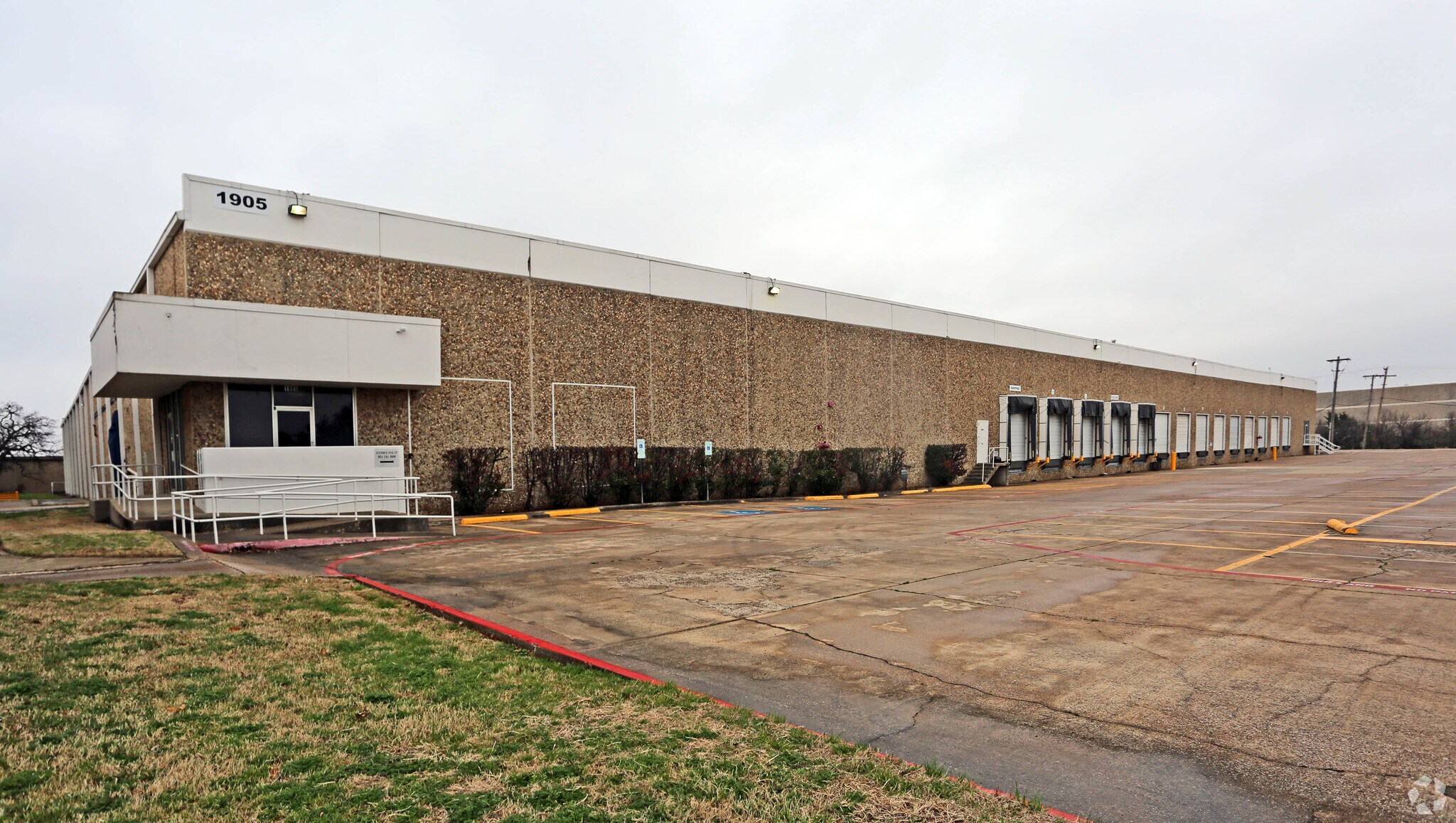 1905 110th St, Grand Prairie, TX for Rent