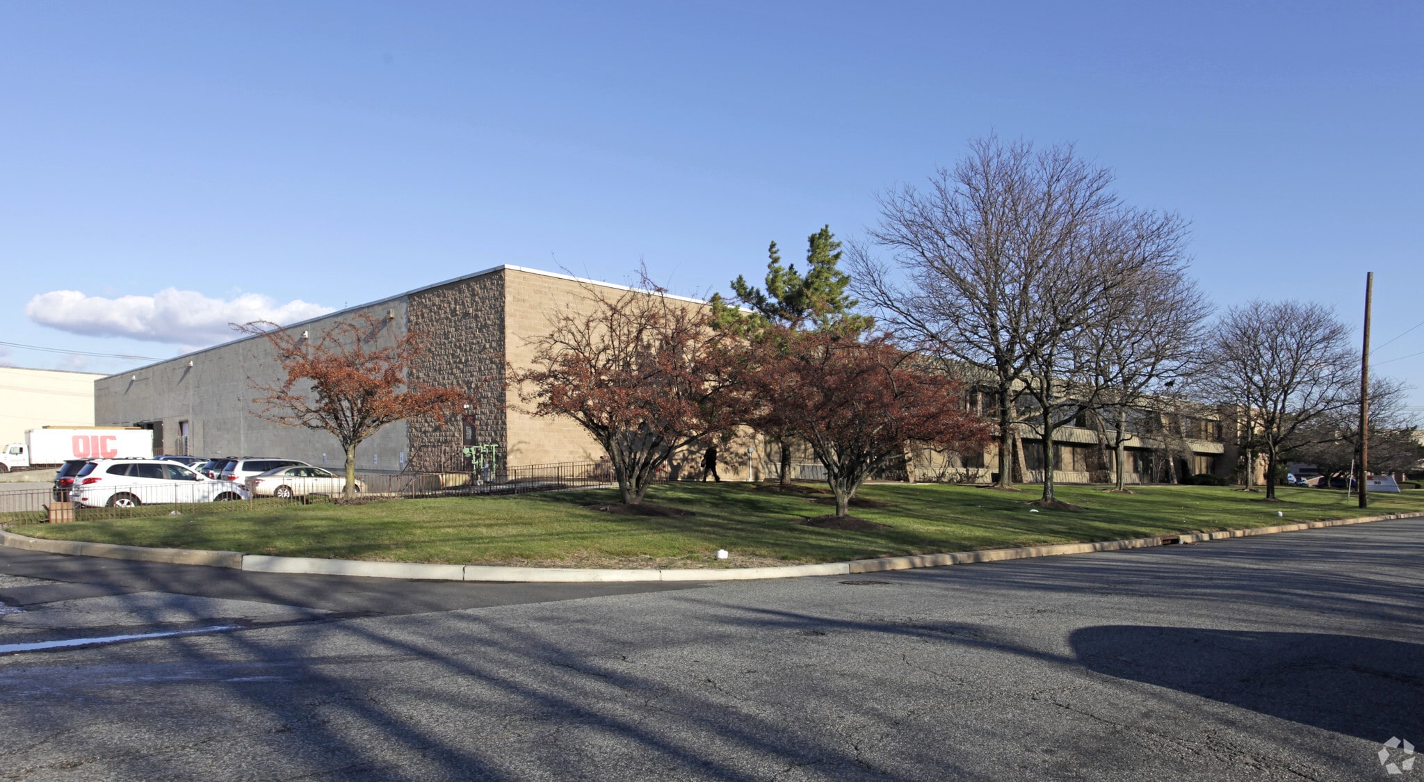 90 Newfield Ave, Edison, NJ for Rent
