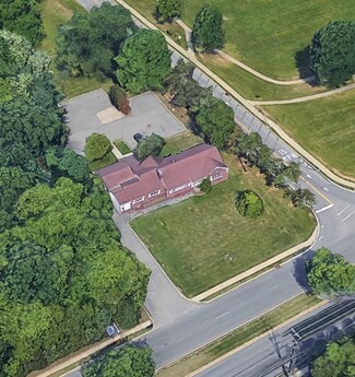 121 Summerhill Rd  