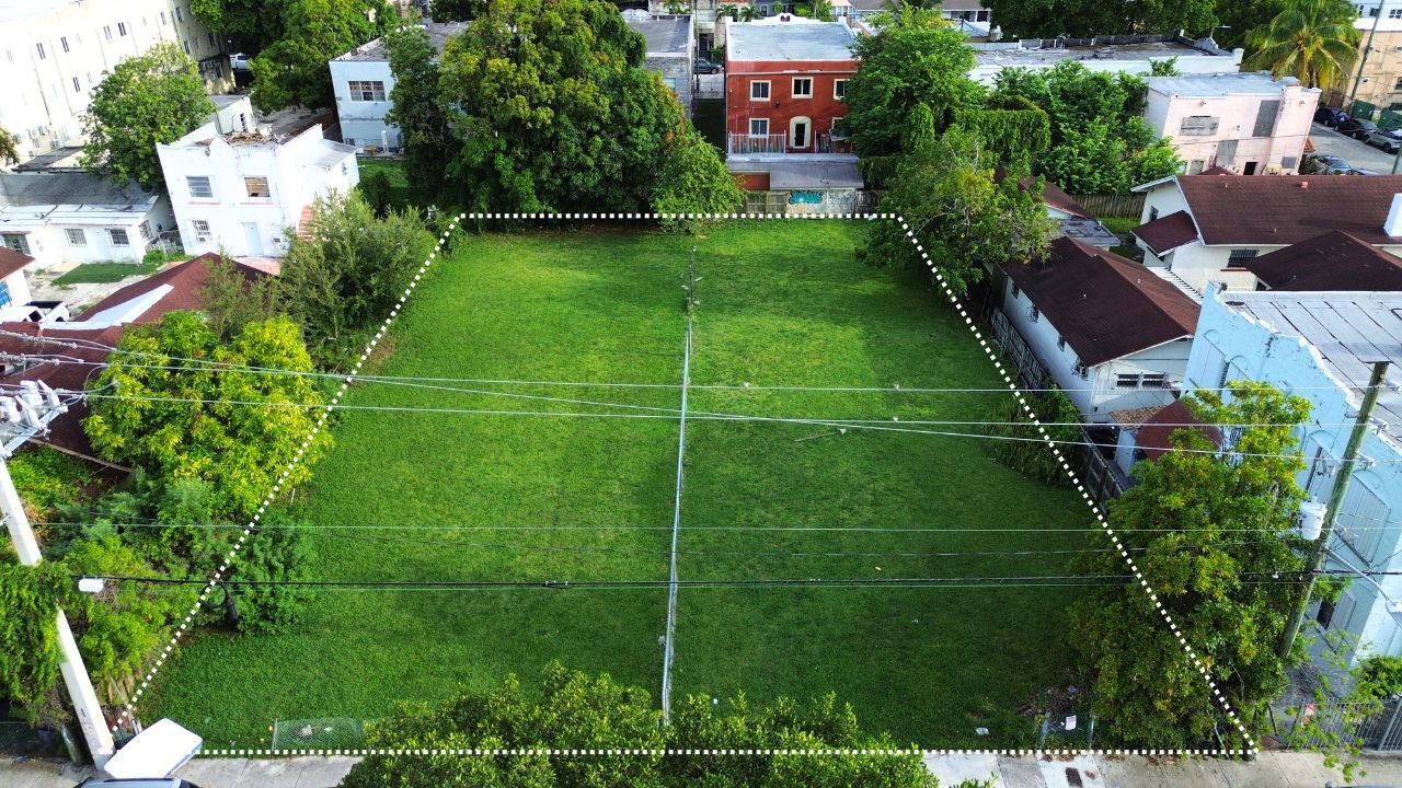 972 SW 3rd St, Miami, FL for Sale