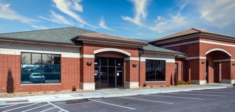 230-262 NE Tudor Rd, Lee's Summit, MO for Sale