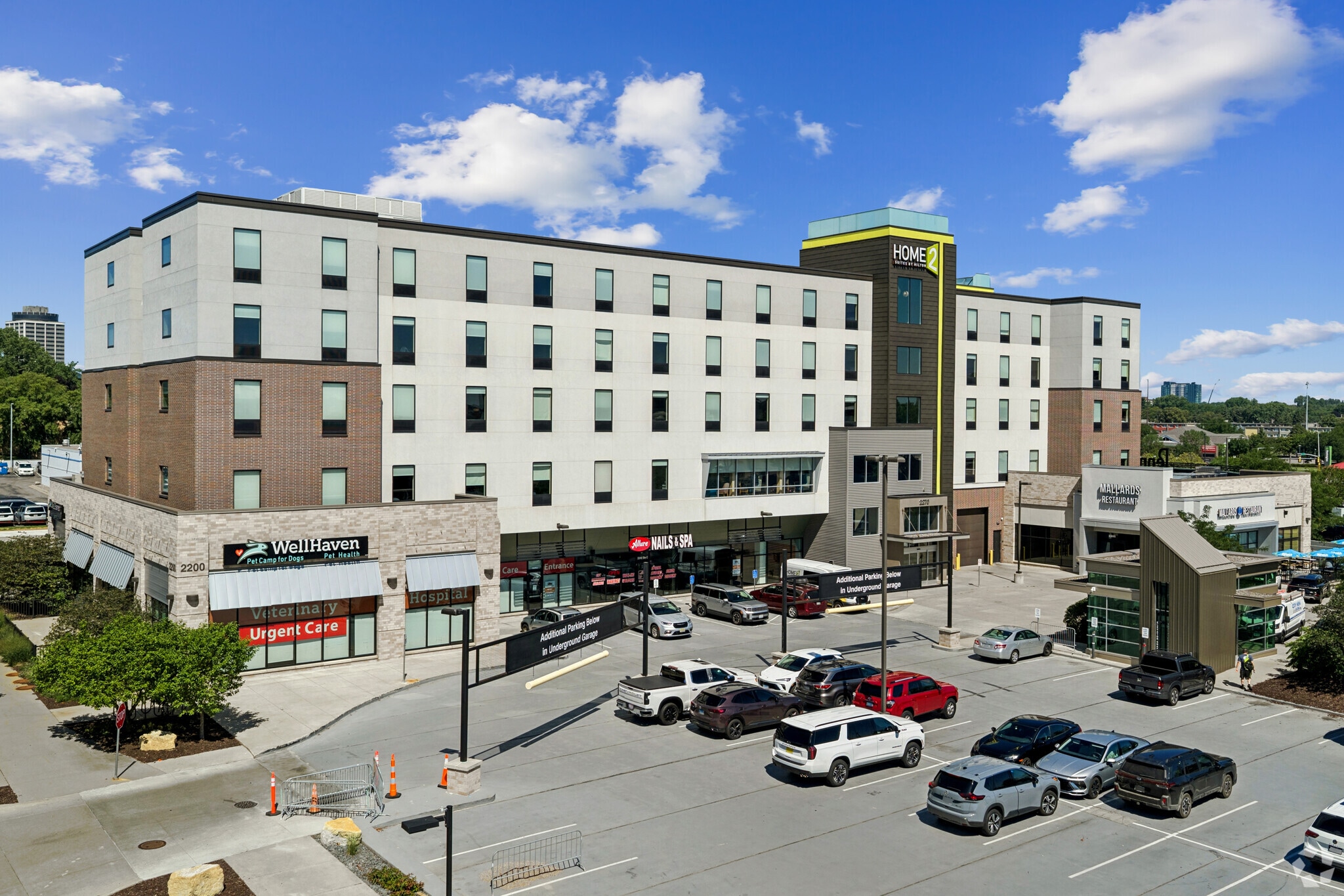2100 W 80 1/2 St, Bloomington, MN for Rent