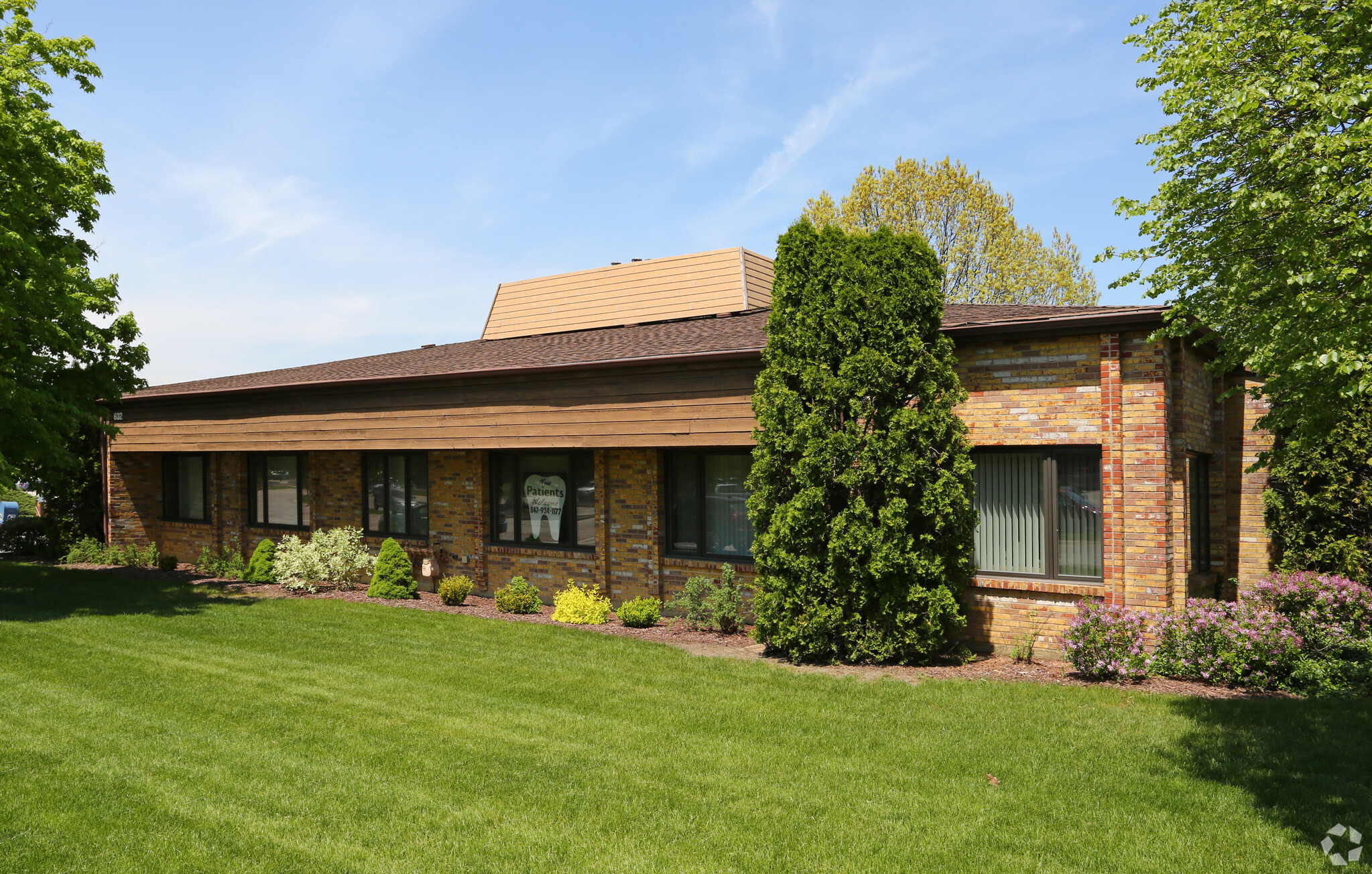 632 N 1st Bank Dr, Palatine, IL for Rent