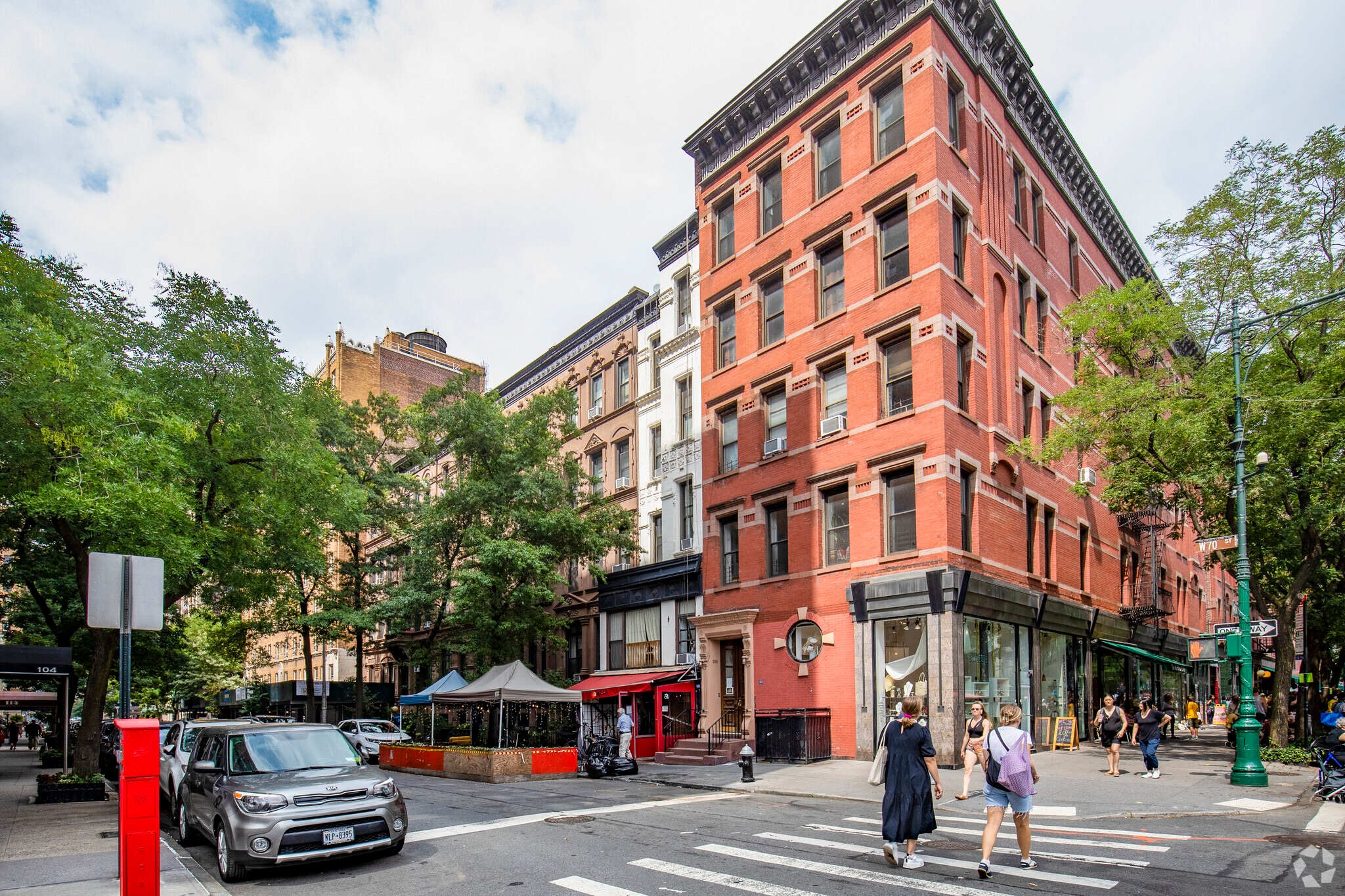 103 W 70th St, New York, NY for Rent