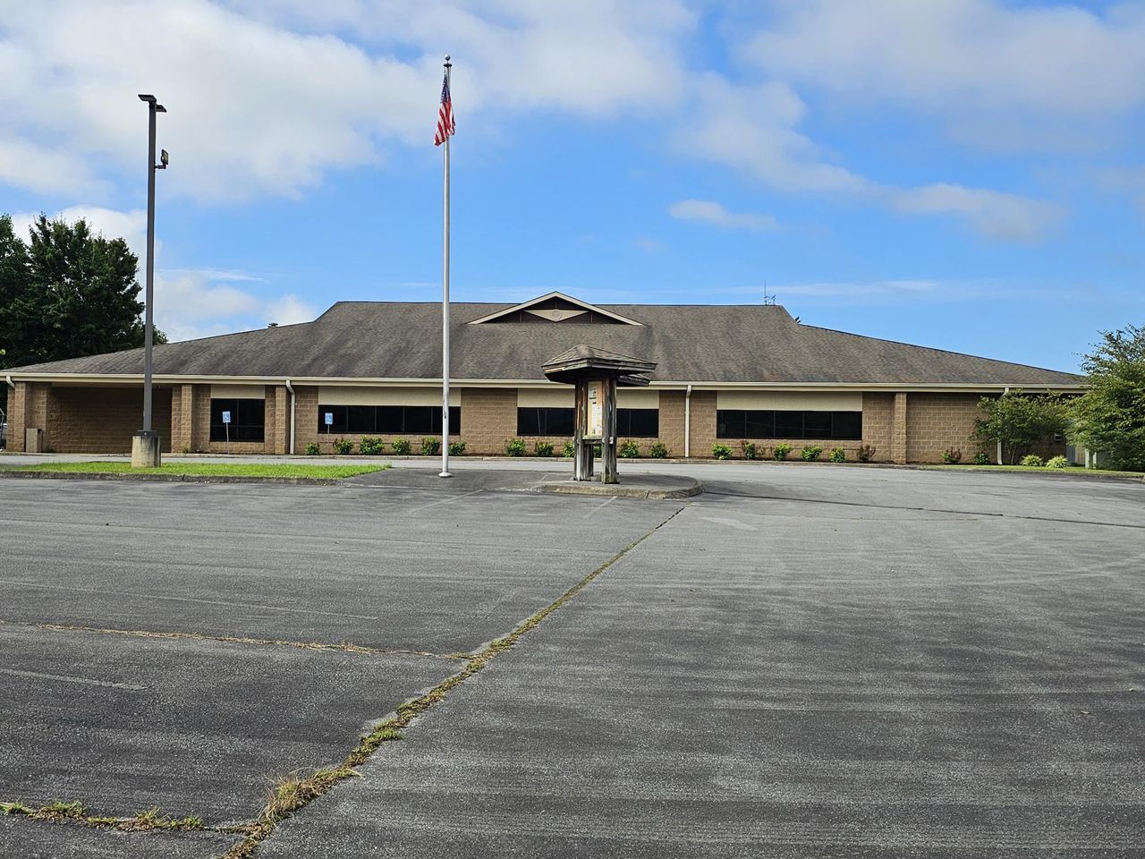 4400 Unicoi Dr, Unicoi, TN for Rent