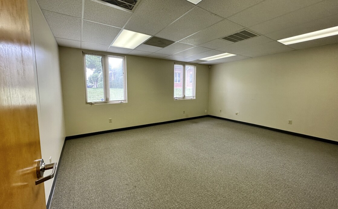 1000 Corporate Dr, Hillsborough, NC for Rent