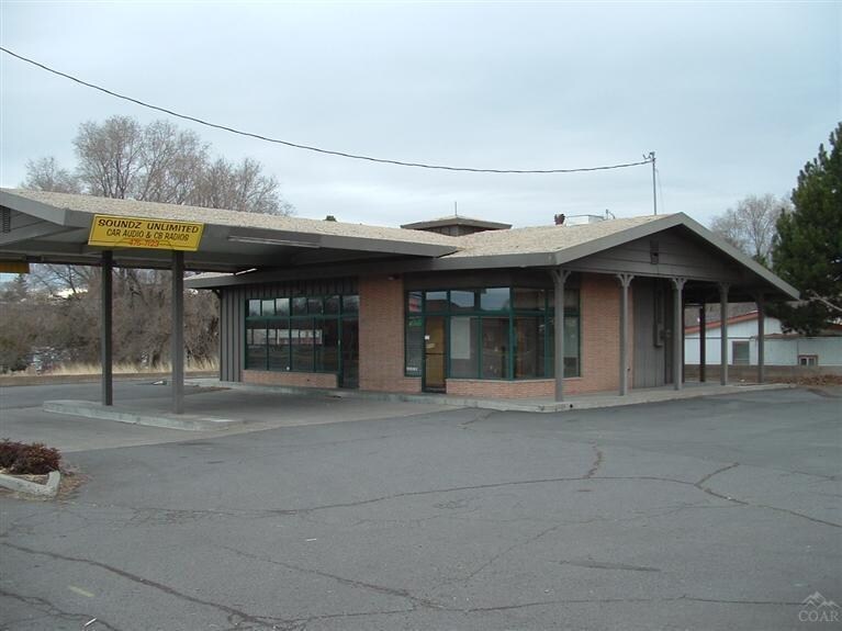 1225 SW Highway 97, Madras, OR for Rent