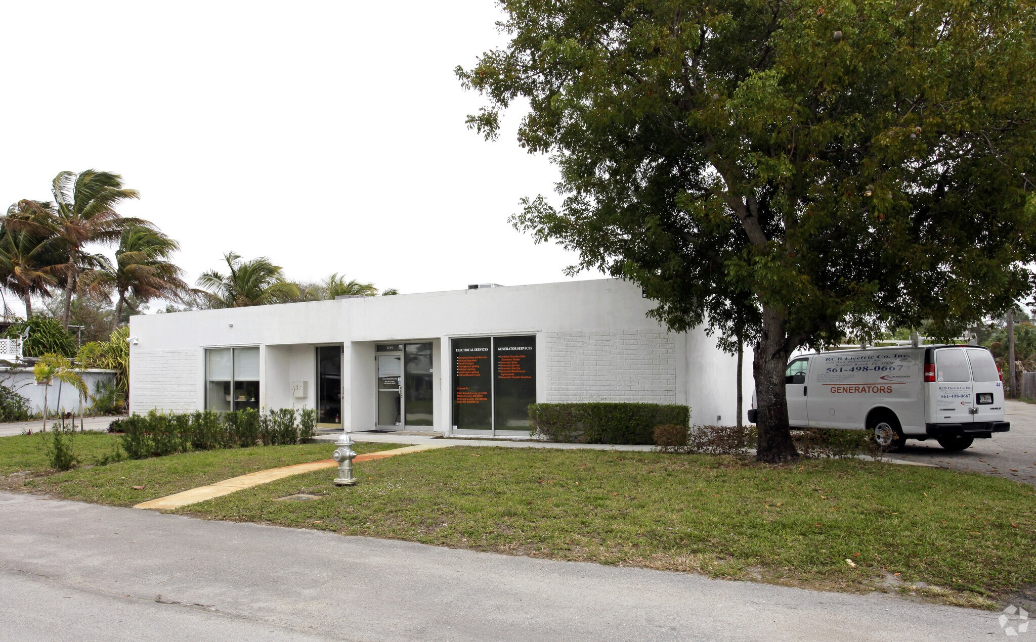 709 Bond Way Delray Beach, FL 33483 Industrial Property for Lease on