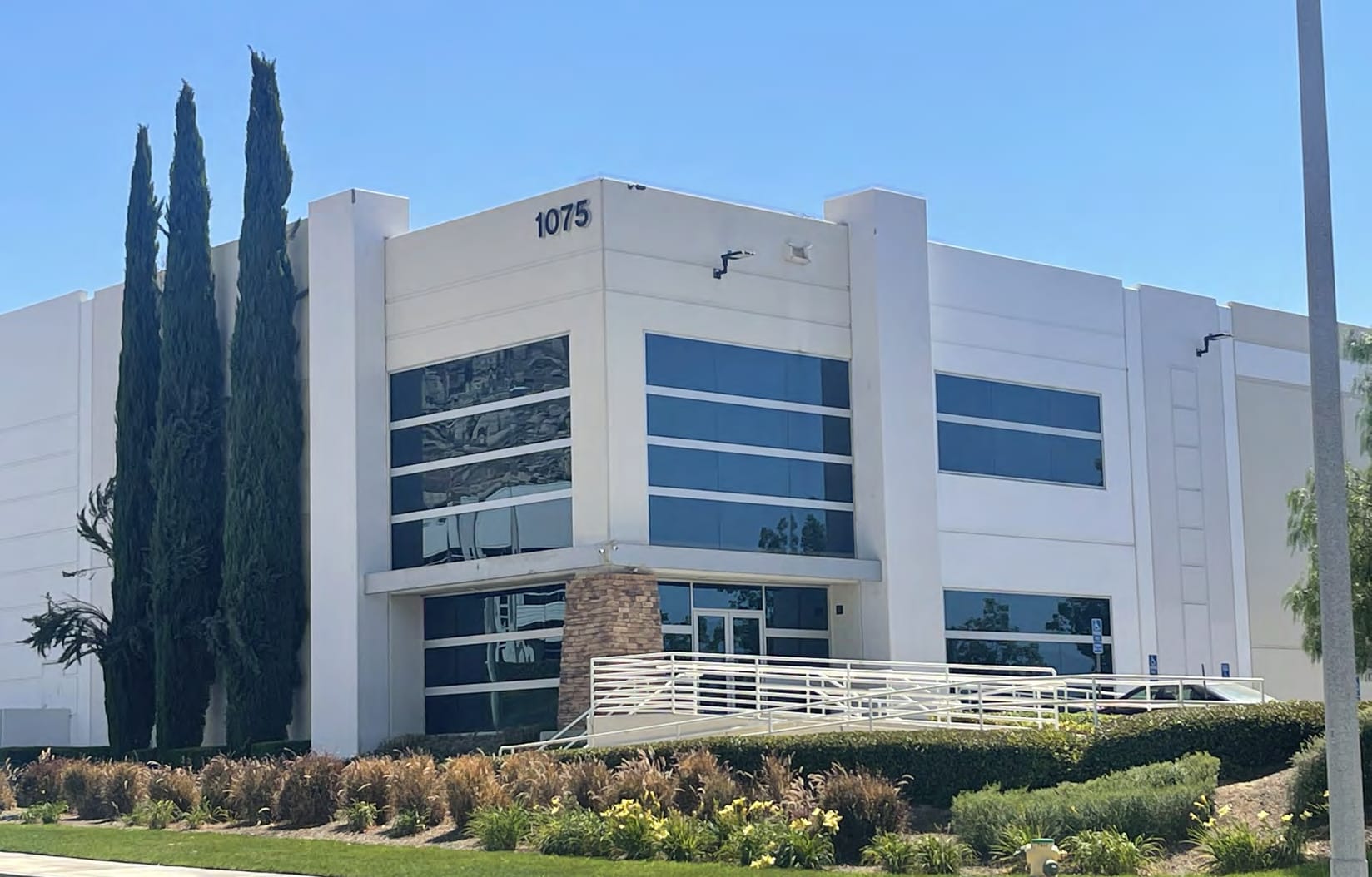 1075 Mount Vernon Ave, Riverside, CA for Rent