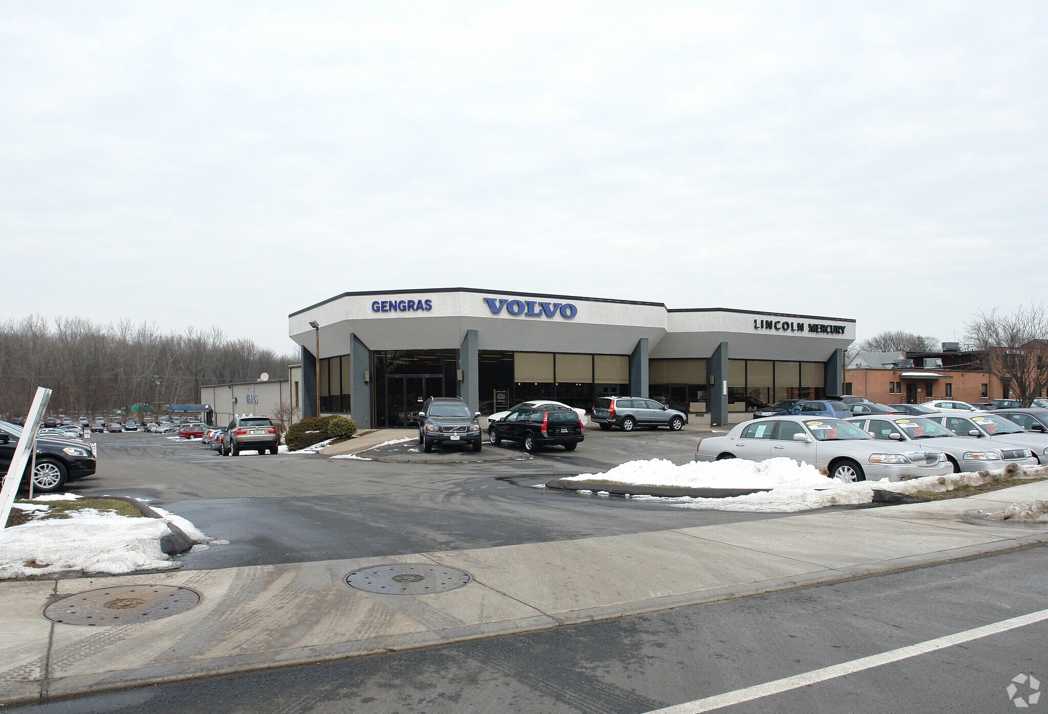 300 Connecticut Blvd East Hartford, CT 06108 Retail Property for Sale