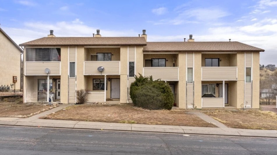 2305 Split Rock Dr, Colorado Springs, CO for Sale