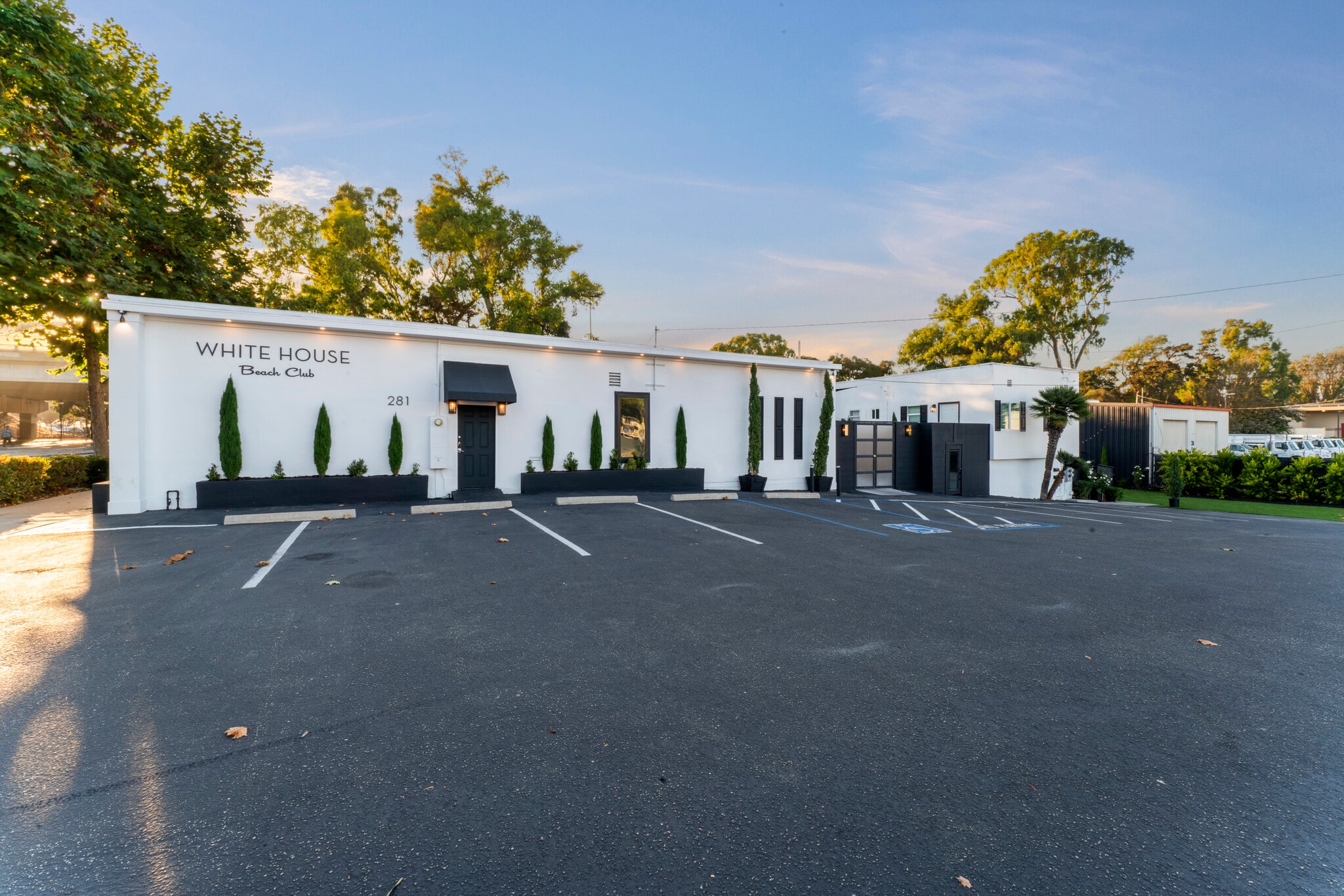 281 W Main St, Ventura, CA for Sale