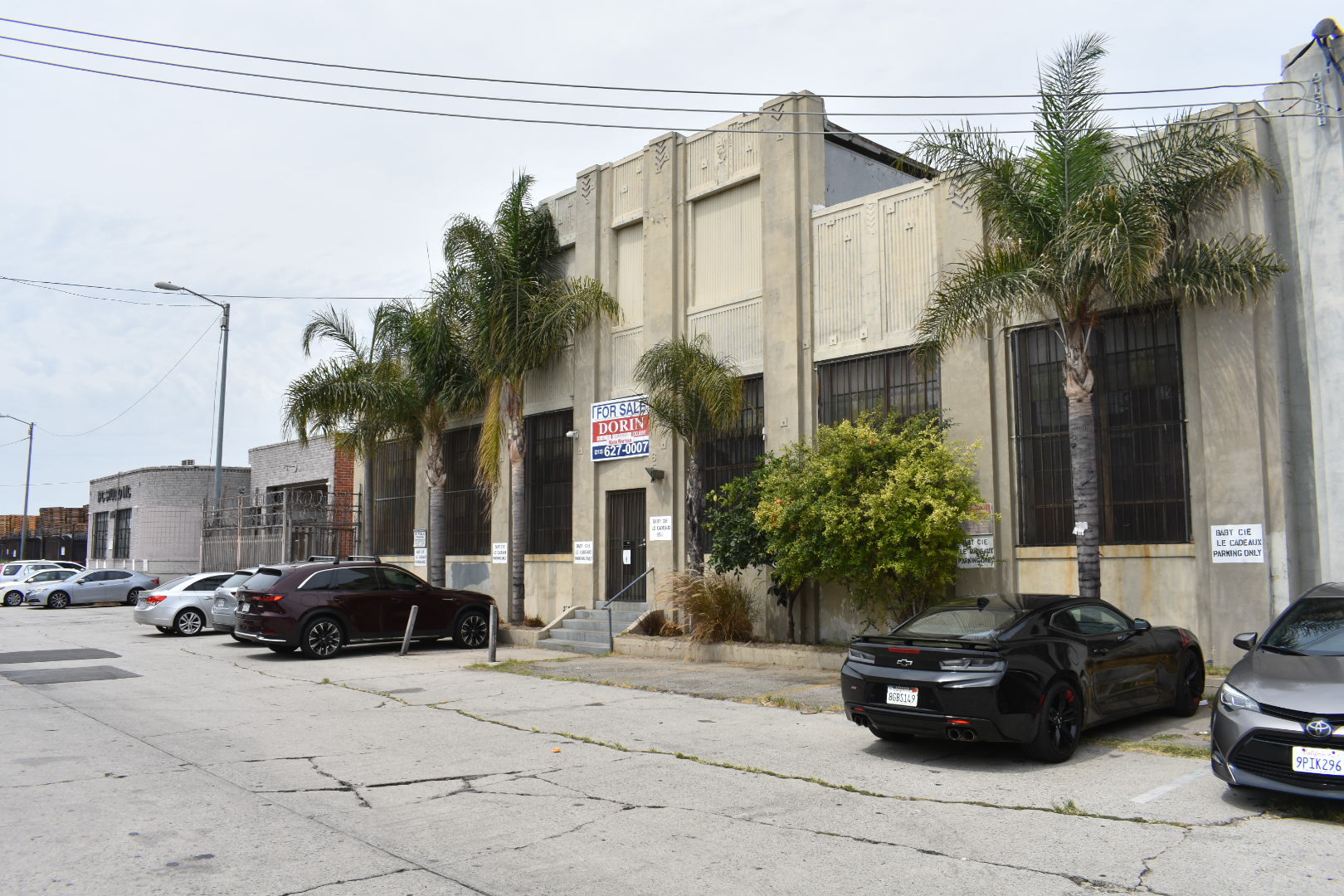 851 E 60th St, Los Angeles, CA for Sale