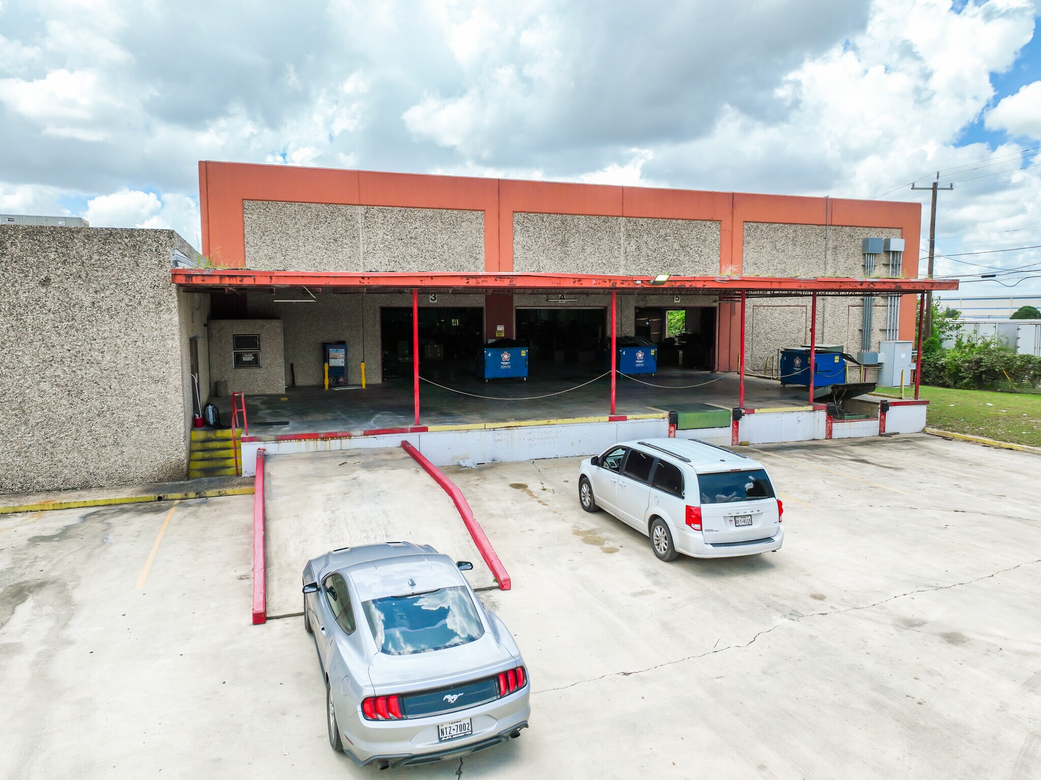 4267 Dividend Rd, San Antonio, TX for Sale