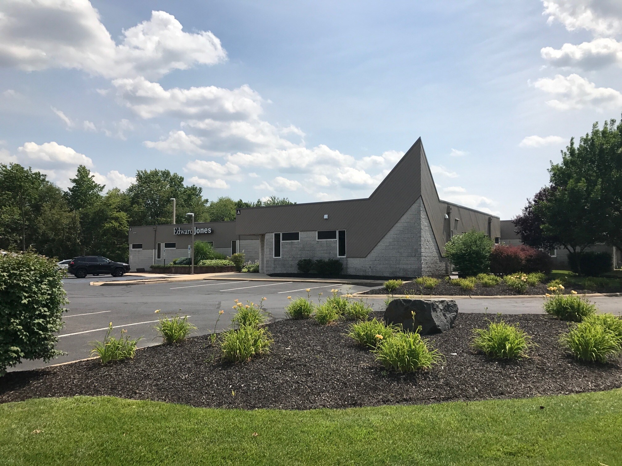 100 Gaither Dr, Mount Laurel, NJ for Rent