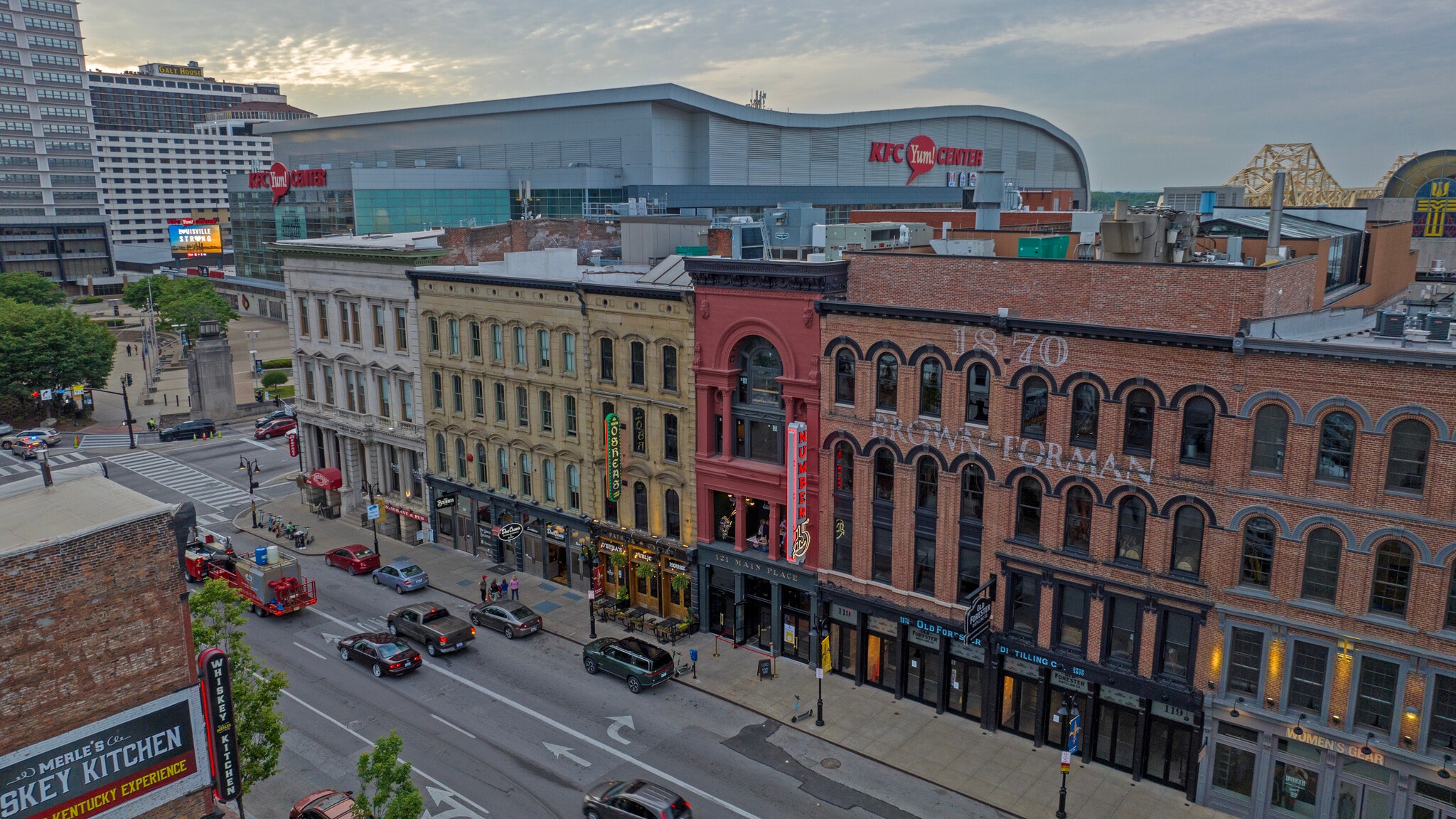 121 W Main St, Louisville, KY for Rent