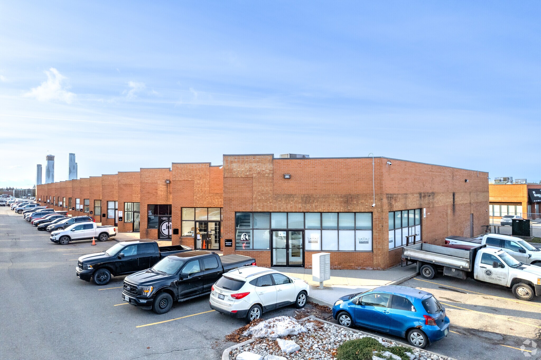 133 Applewood Cres, Vaughan, ON for Sale