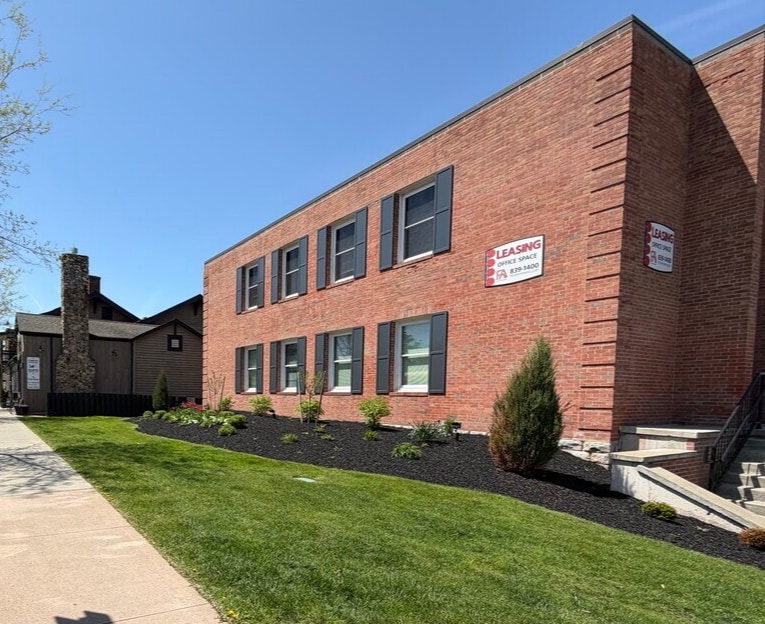 5586 Main St, Williamsville, NY for Rent