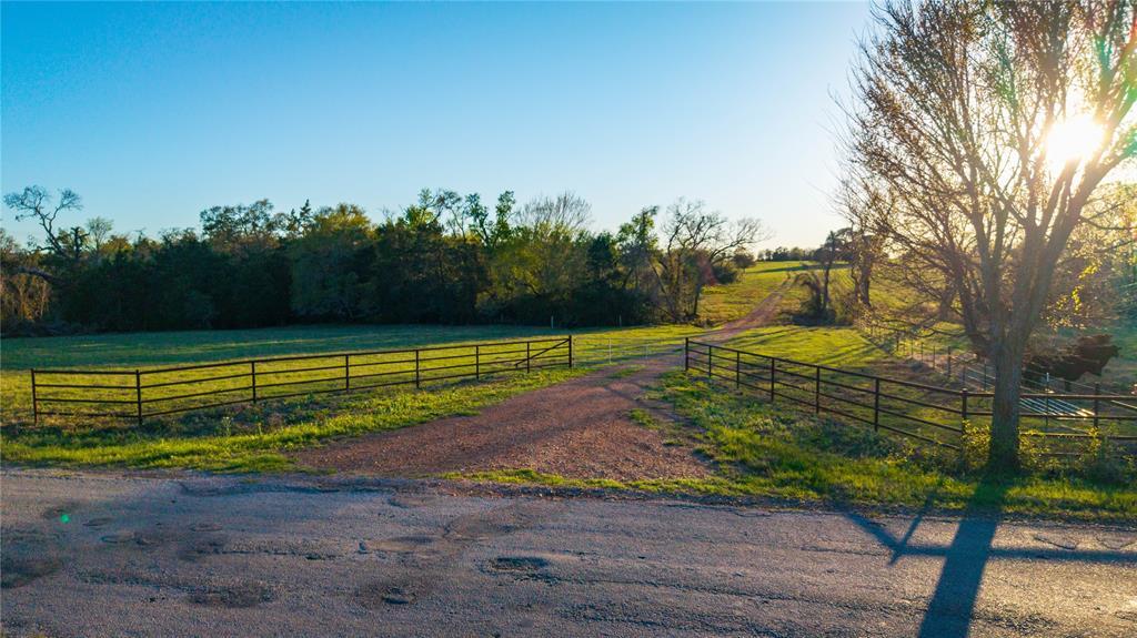 1700 Co 216 rd, Giddings, TX for Sale