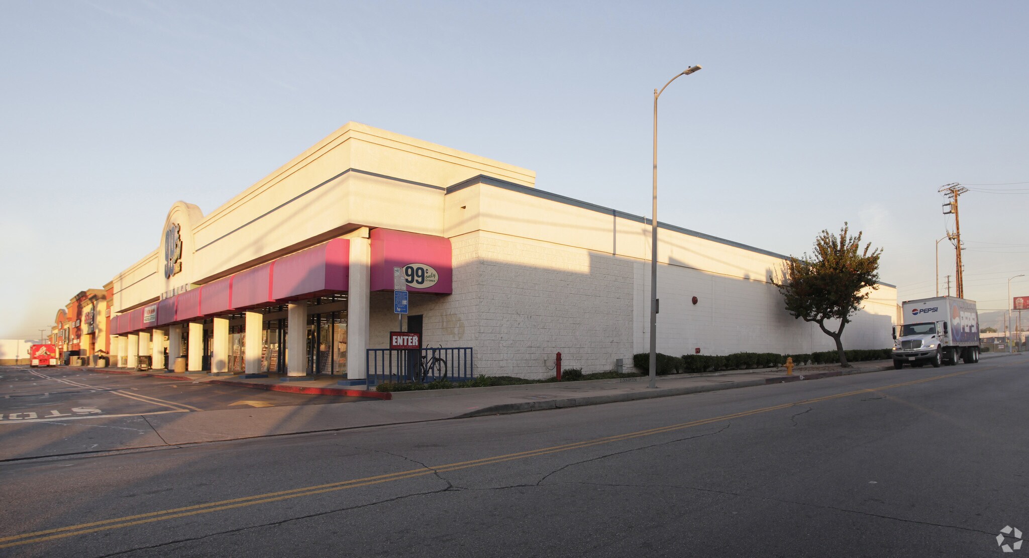 12711-12755 Sherman Way, North Hollywood, CA for Rent