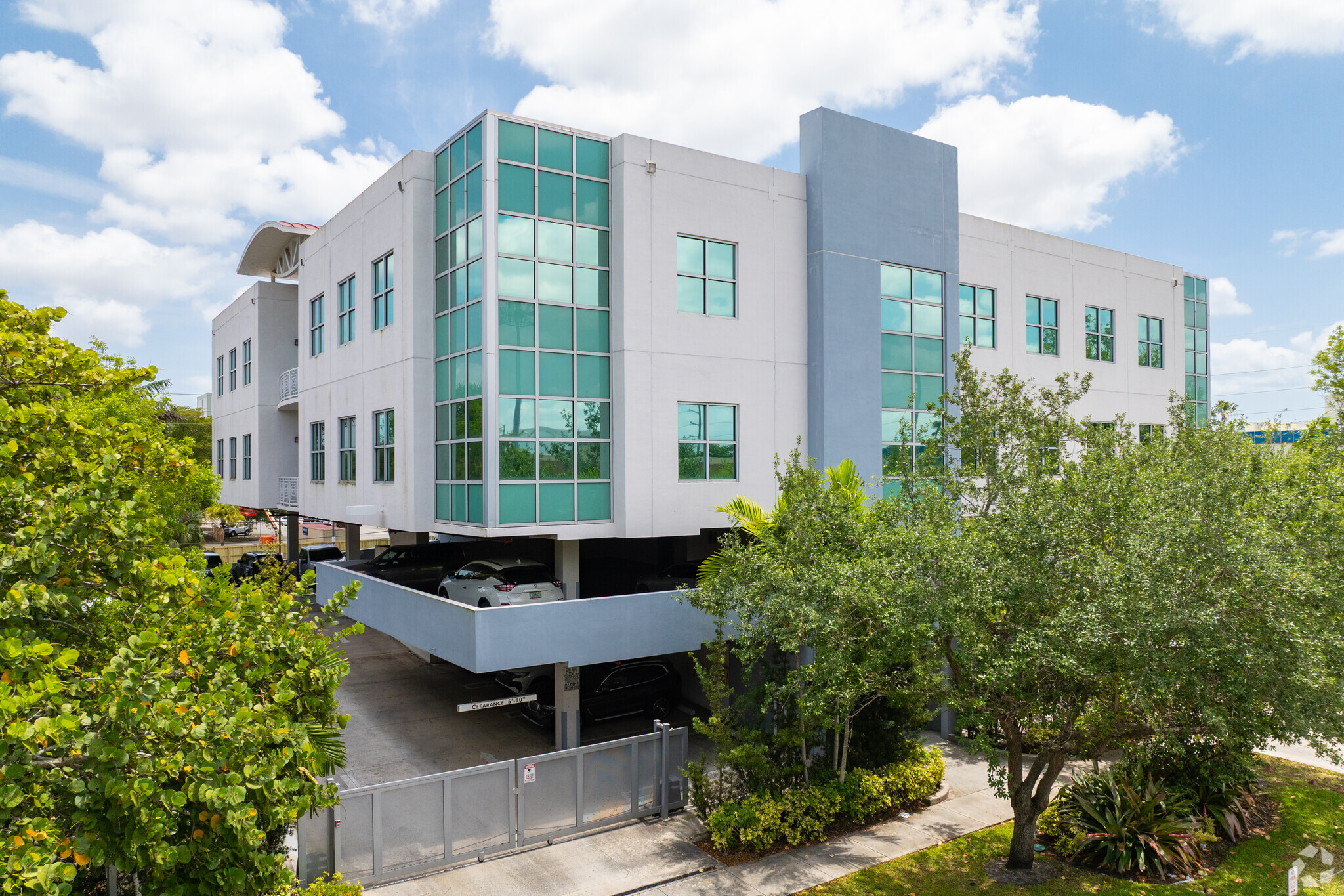 657 South Dr, Miami Springs, FL for Rent