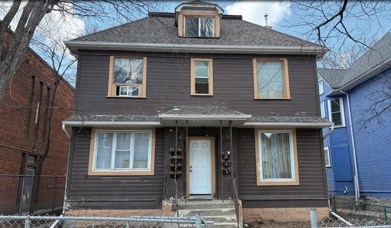 180 Balmoral St, Winnipeg, MB for Sale