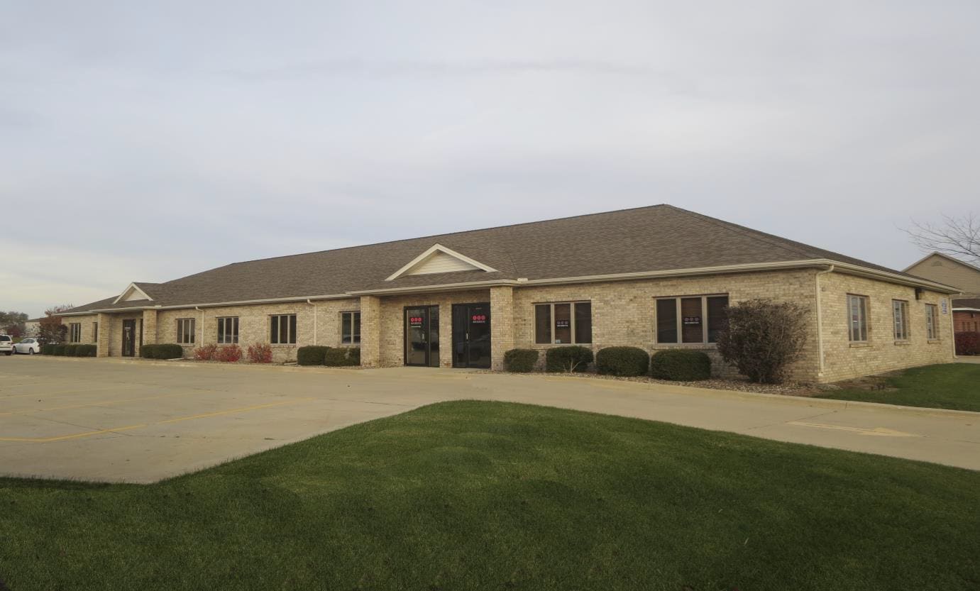 1014 Ekstam Dr, Bloomington, IL for Rent