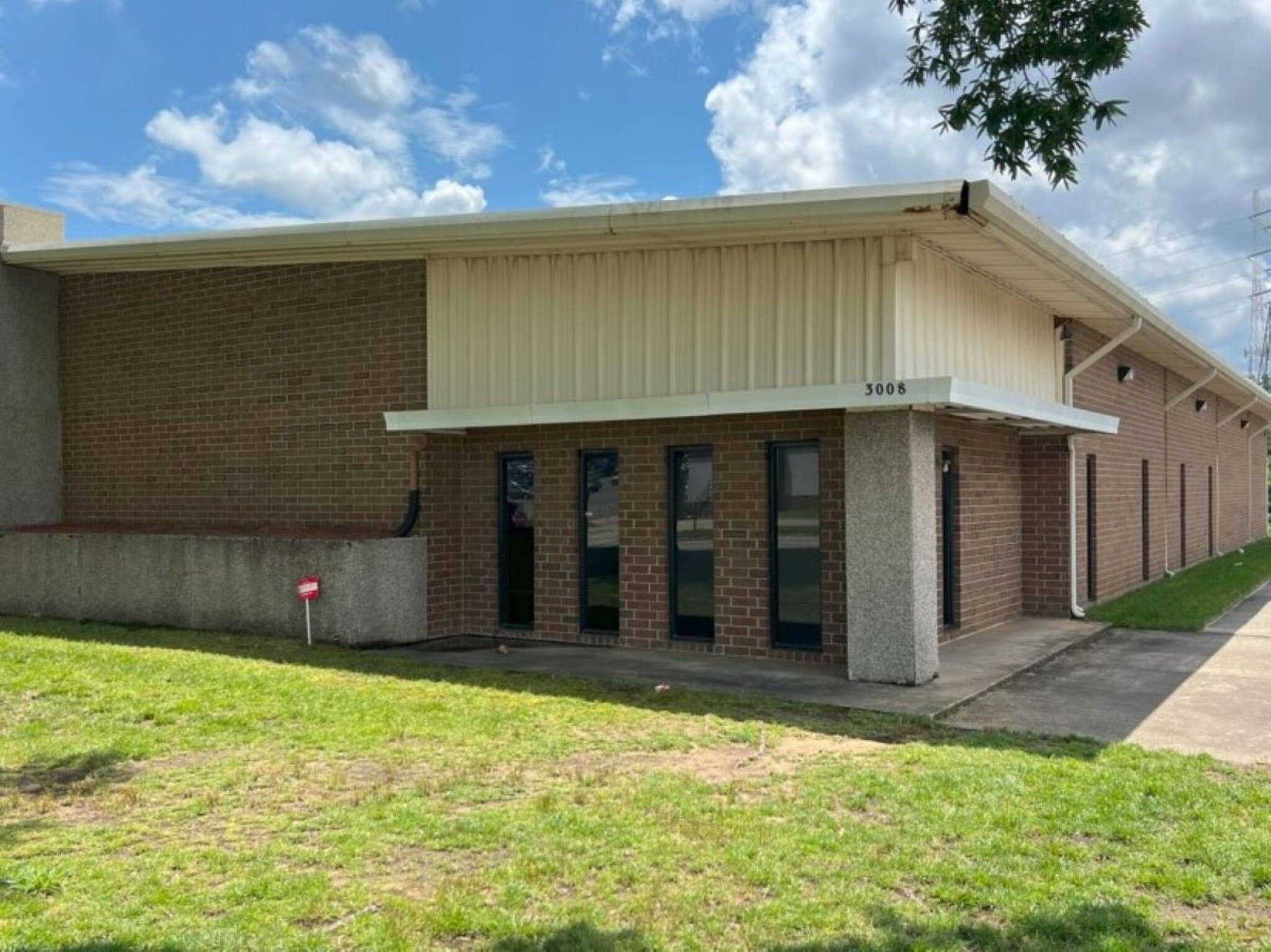 3008 Executive Dr, Greensboro, NC for Rent