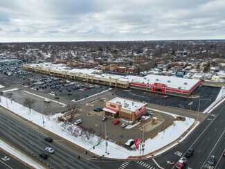 Glendale Heights, IL Retail - 500-558 E North Ave