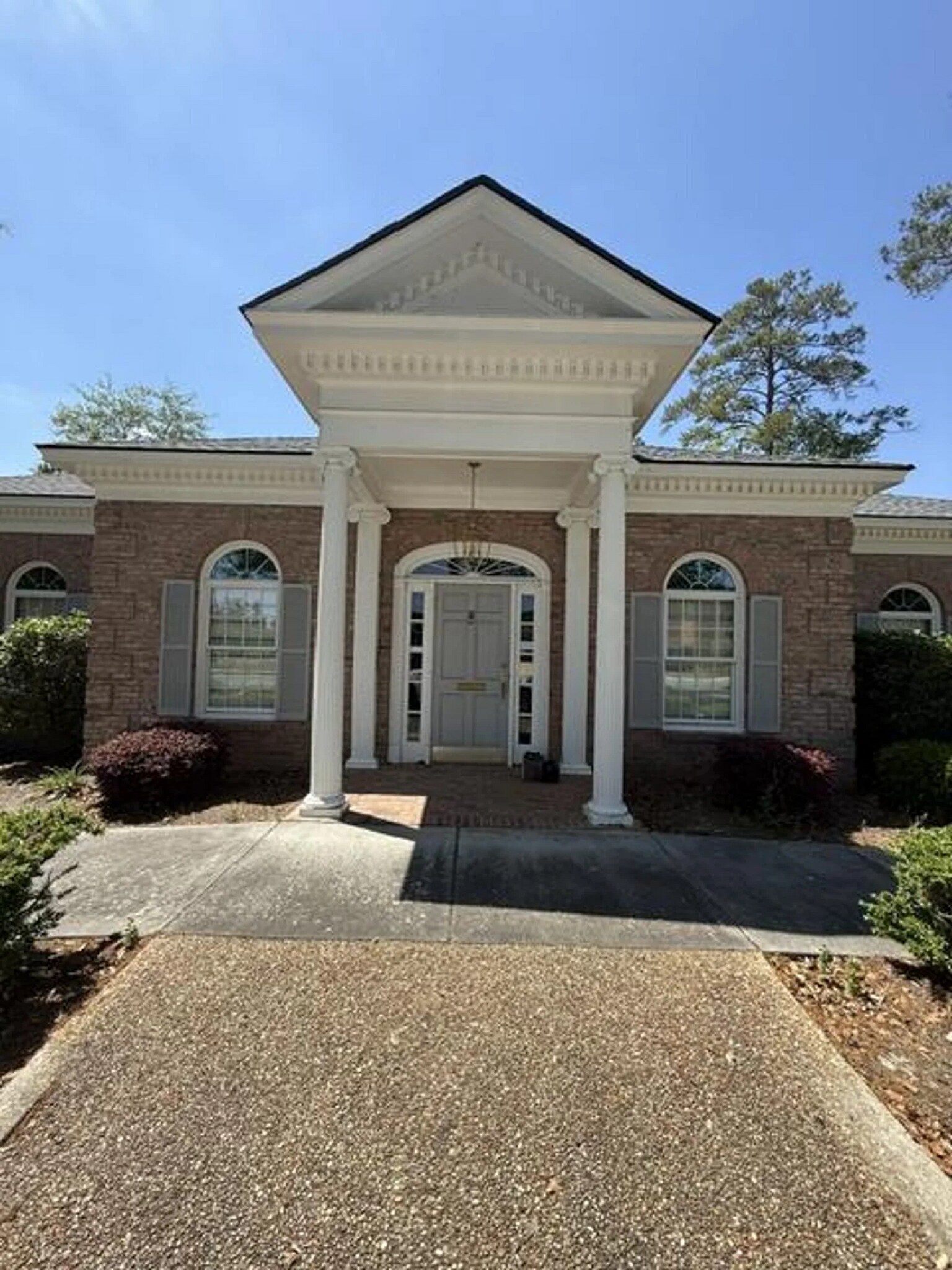 2718 N Oak St, Valdosta, GA for Sale