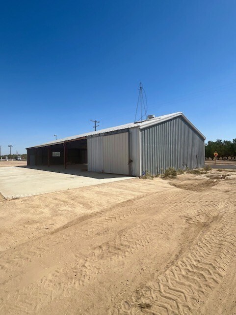 1270 E Riverside St, Shafter, CA for Sale