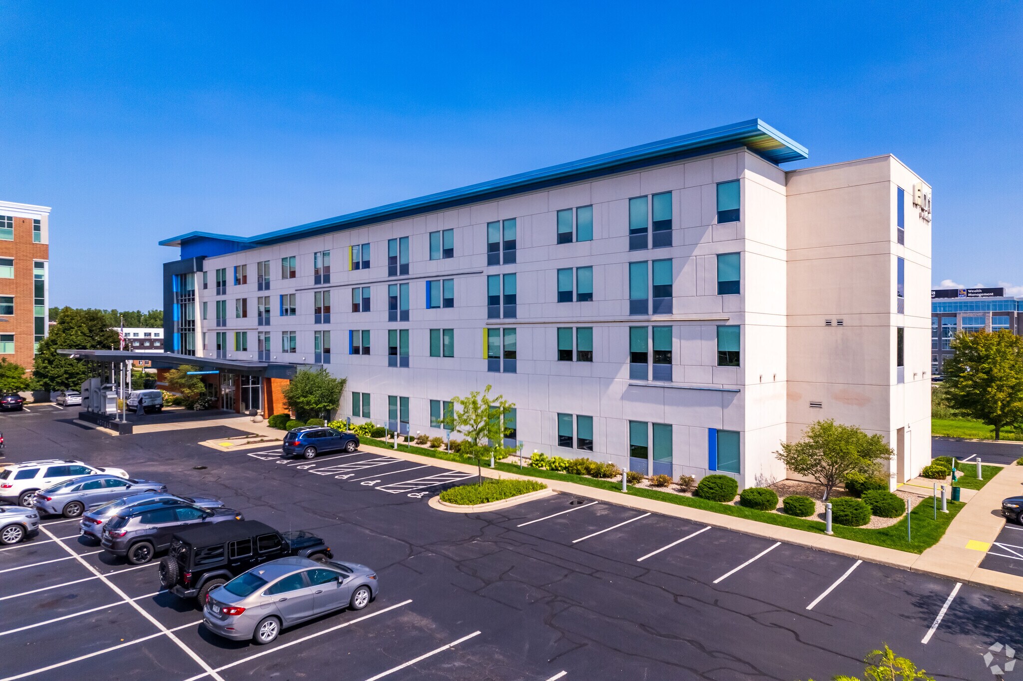 465 Pilgrim Way Green Bay, WI 54304 Hospitality Property for Lease on