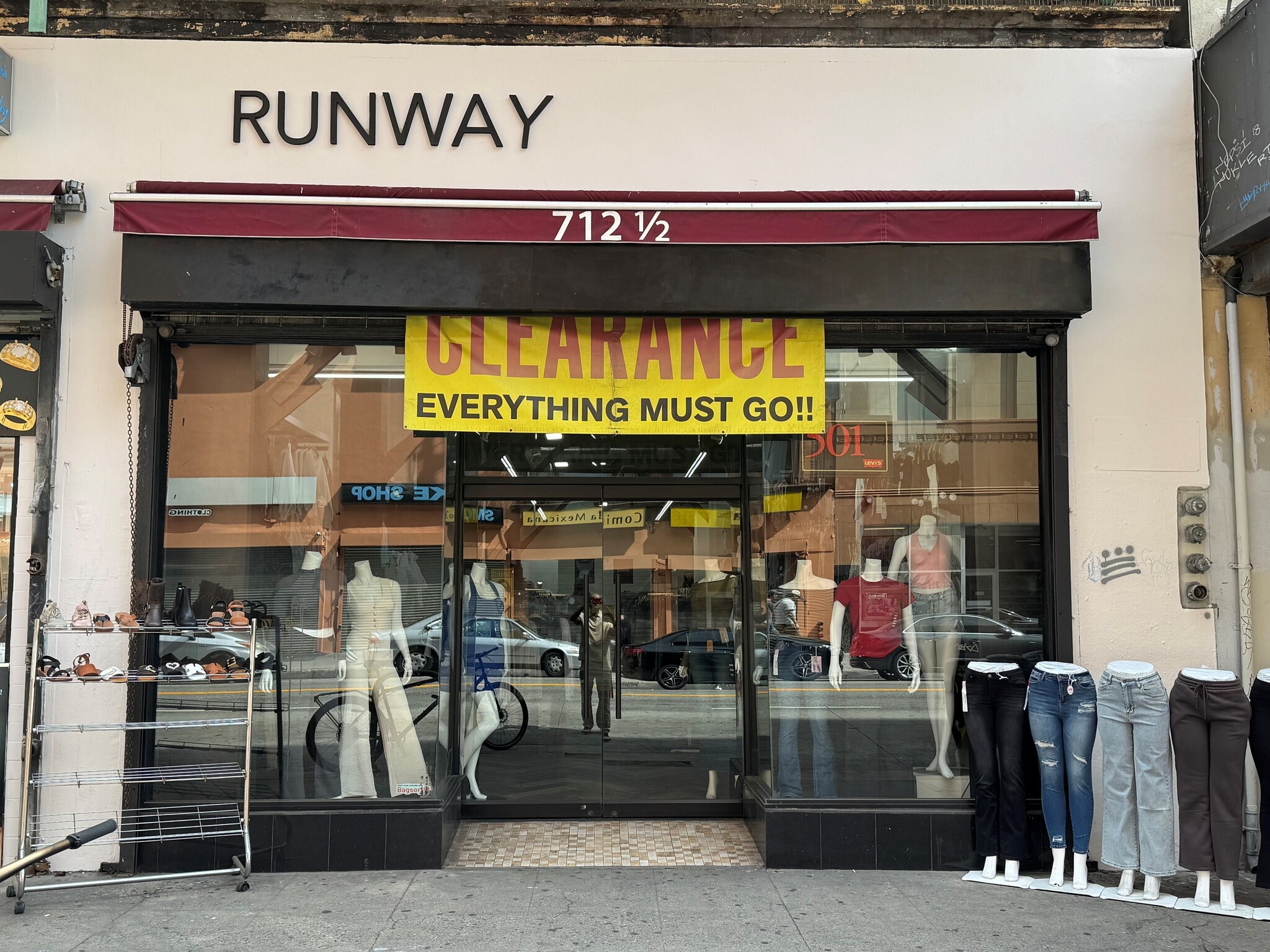 712 1/2 S Broadway, Los Angeles, CA for Rent