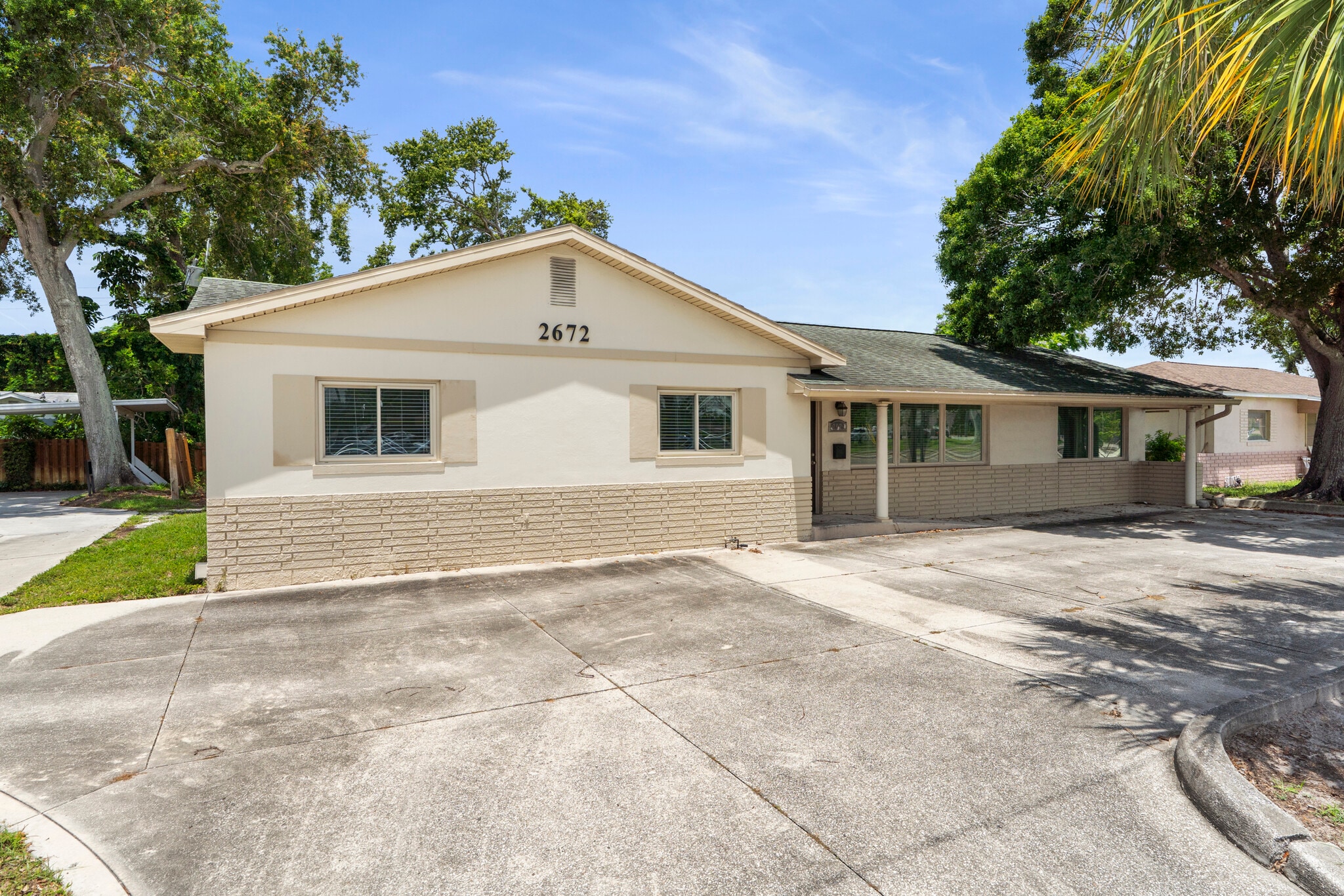2672 66th St N, Saint Petersburg, FL for Sale