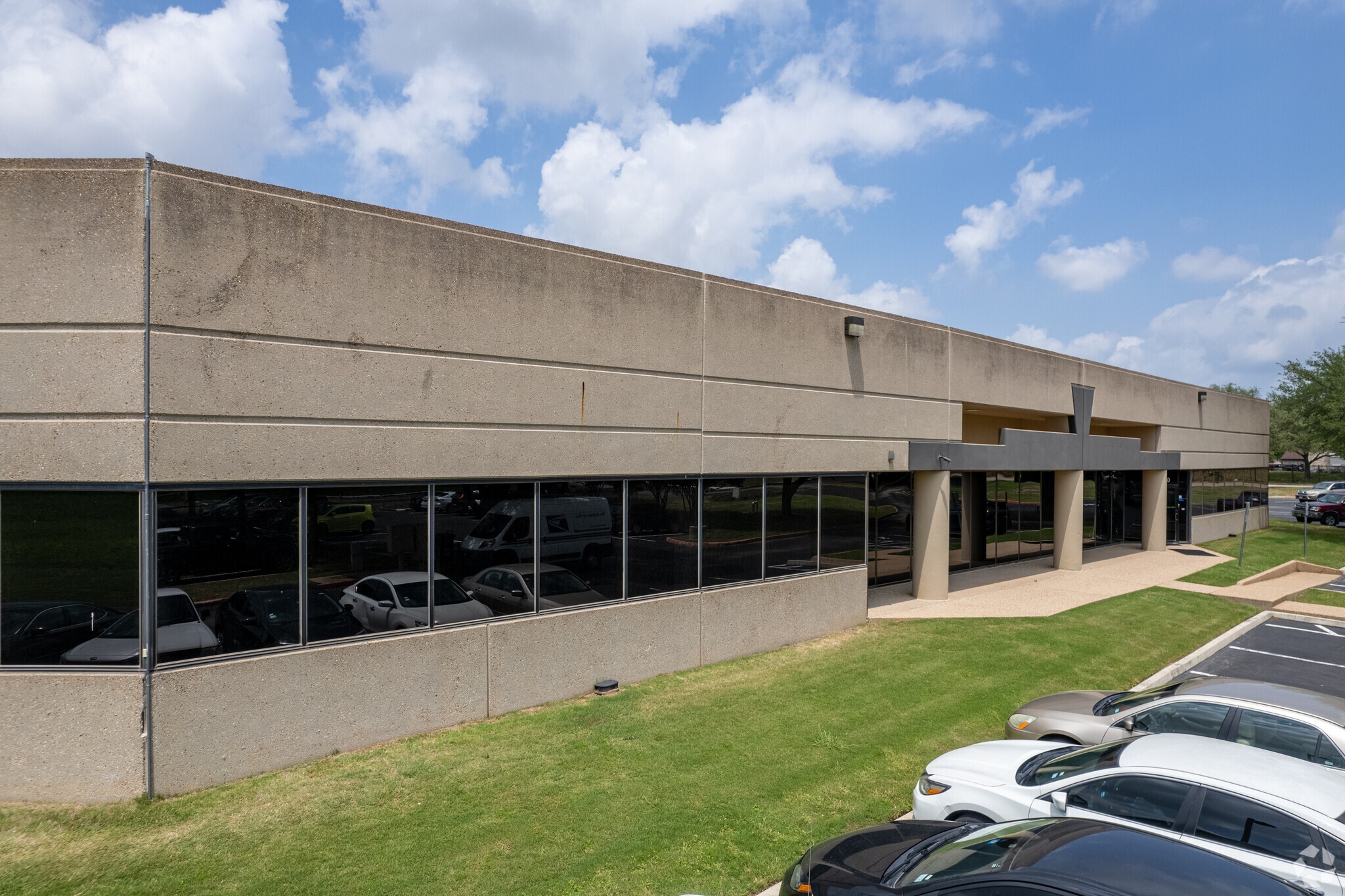 14050 Summit Dr, Austin, TX for Rent