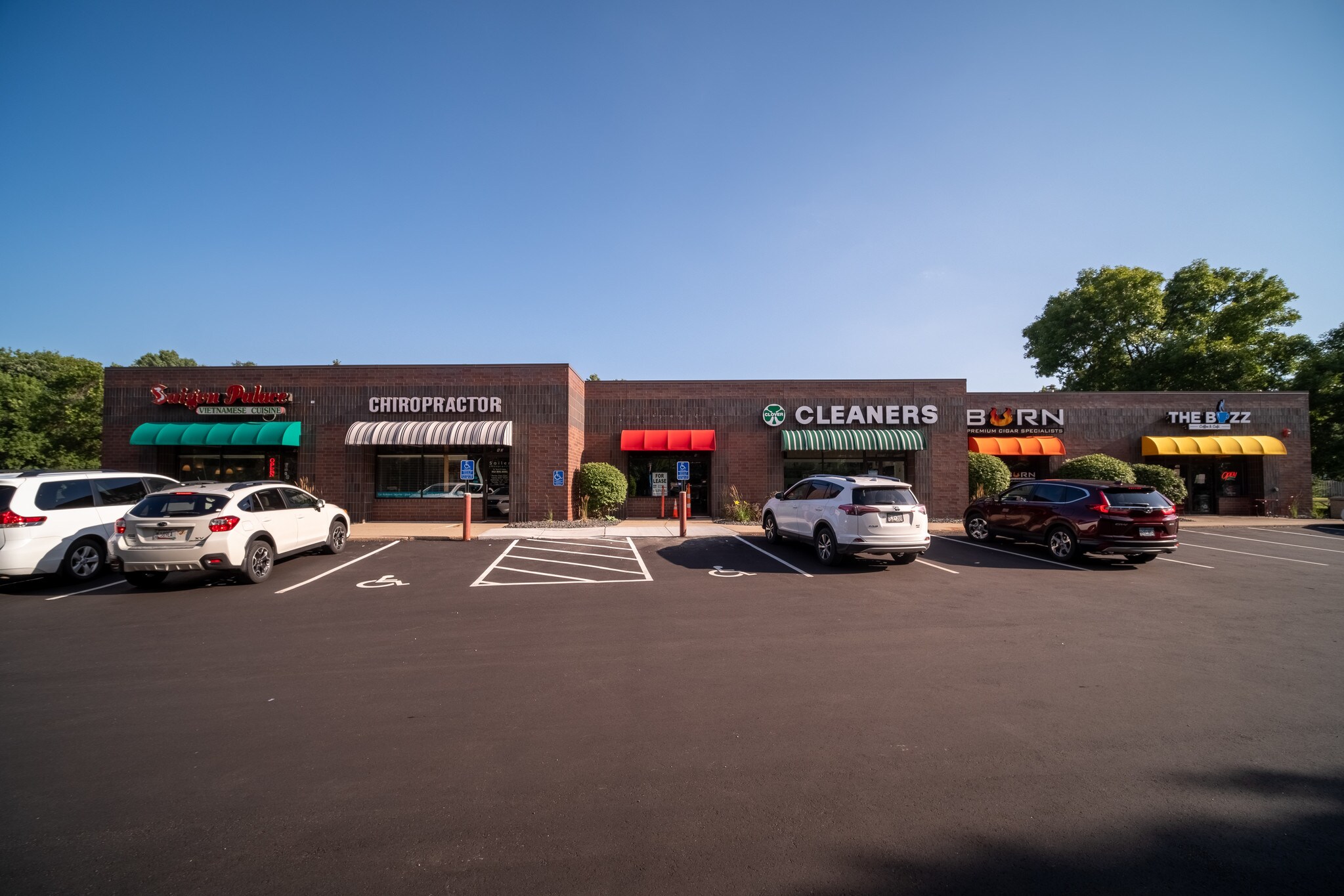 401411 Burnsville Pky W Burnsville, MN 55337 Shopping Center